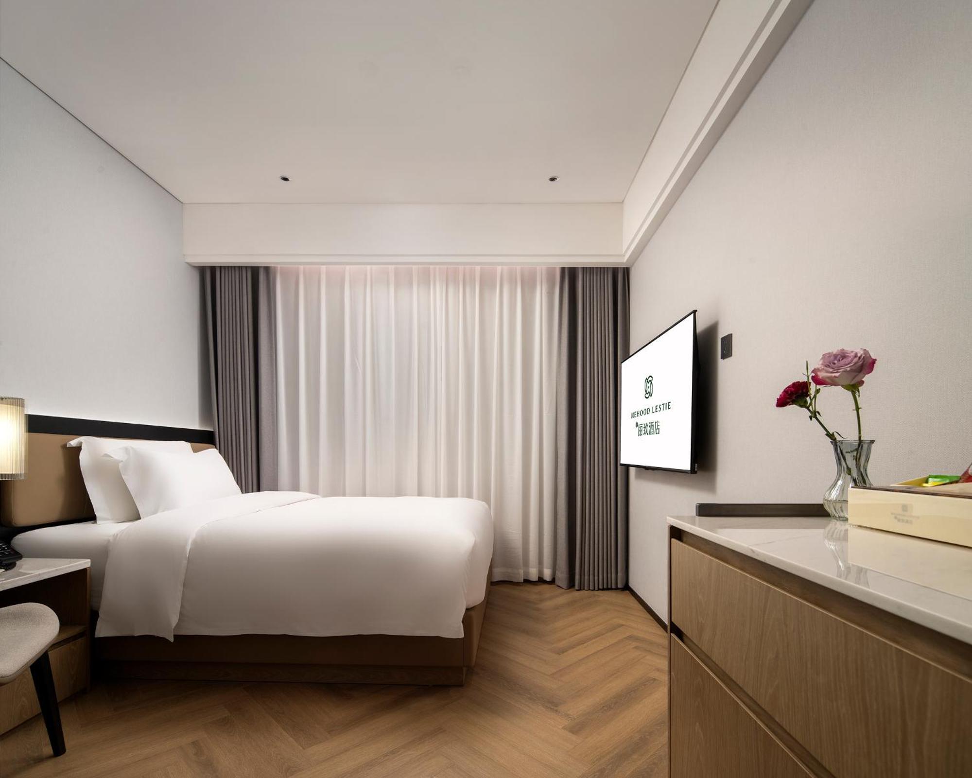 Mehood Lestie International Panyu Wanbo Yuangang Metro Station Branch - Free Shuttle Bus To Fair Complex During Fair Period & Free Afternoon Tea & Free Midnight Snack & Free Vpn Internet Access Hotel 4*