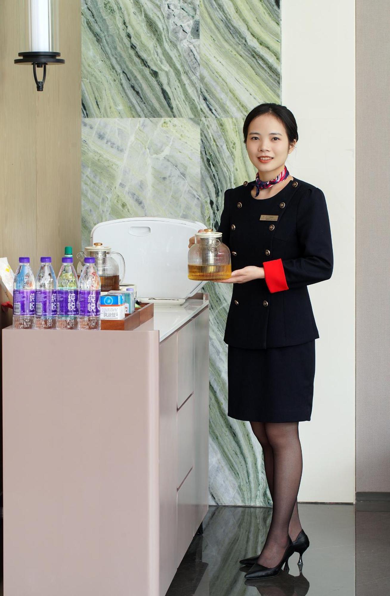 Hotel Mehood Lestie International Panyu Wanbo Yuangang Metro Station Branch - Free Shuttle Bus To Fair Complex During Fair Period & Free Afternoon Tea & Free Midnight Snack & Free Vpn Internet Access Guangzhou