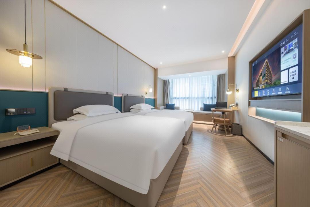 Mehood Lestie, Baiyun Airport Terminal 1 Hotel Guangzhou