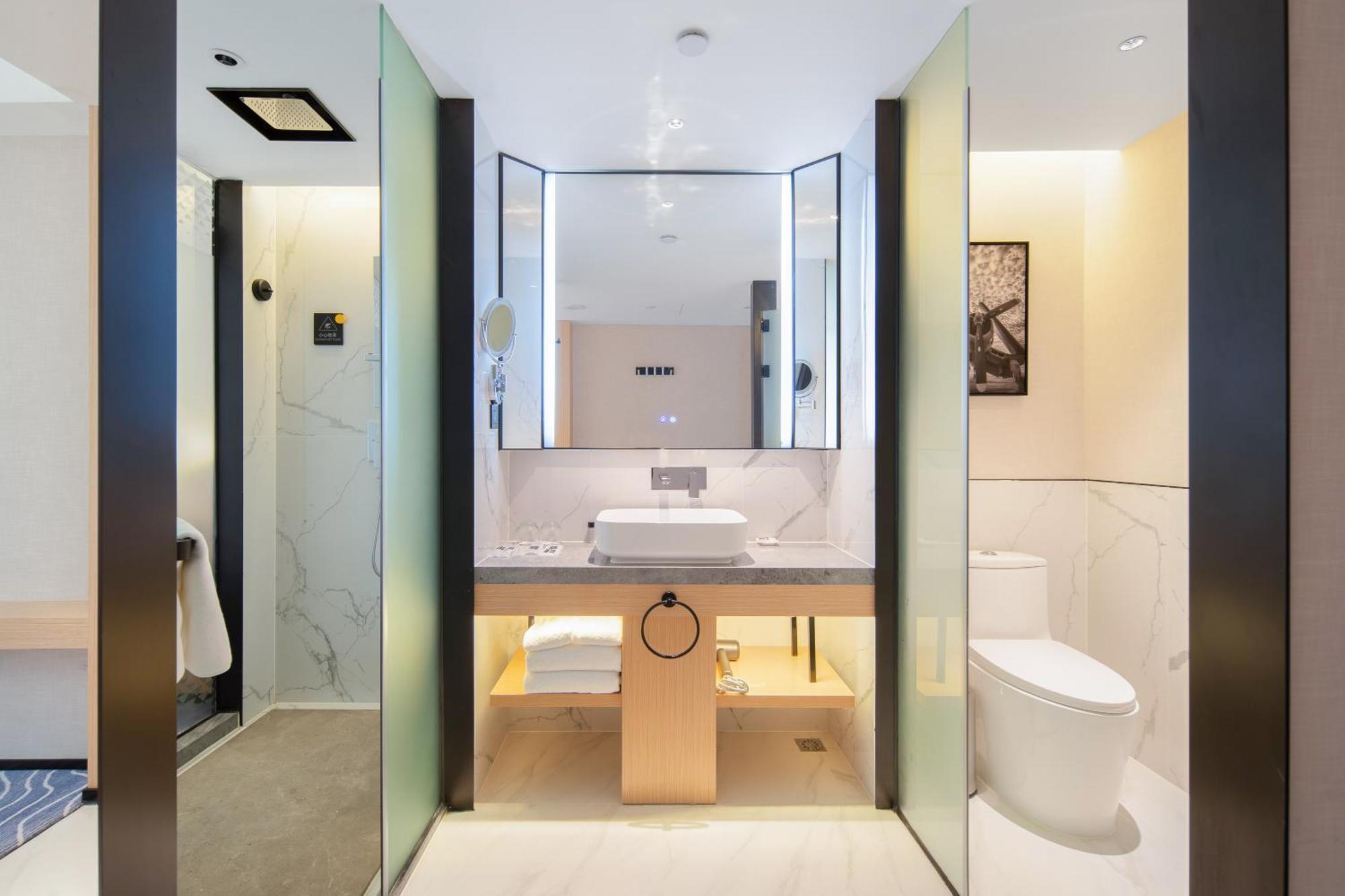 Rezen Select Guagnzhou Baiyun International Airport T2 Fair Certificate Application & Free Shuttle Hotel Guangzhou