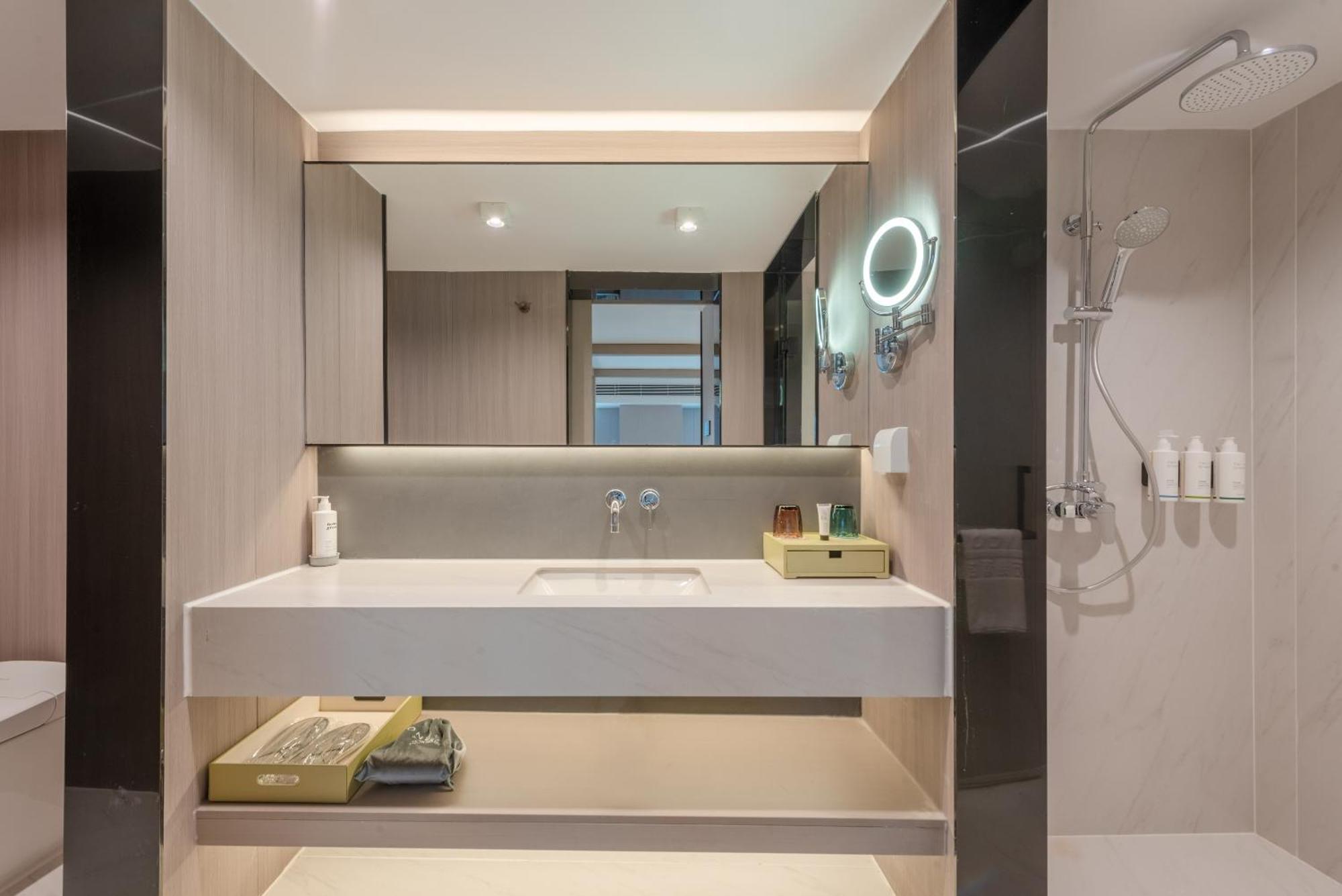 Oness Executive Huangpu Luogang - Free Shuttle For Fair 14 Apr - 5th Hotel 4*