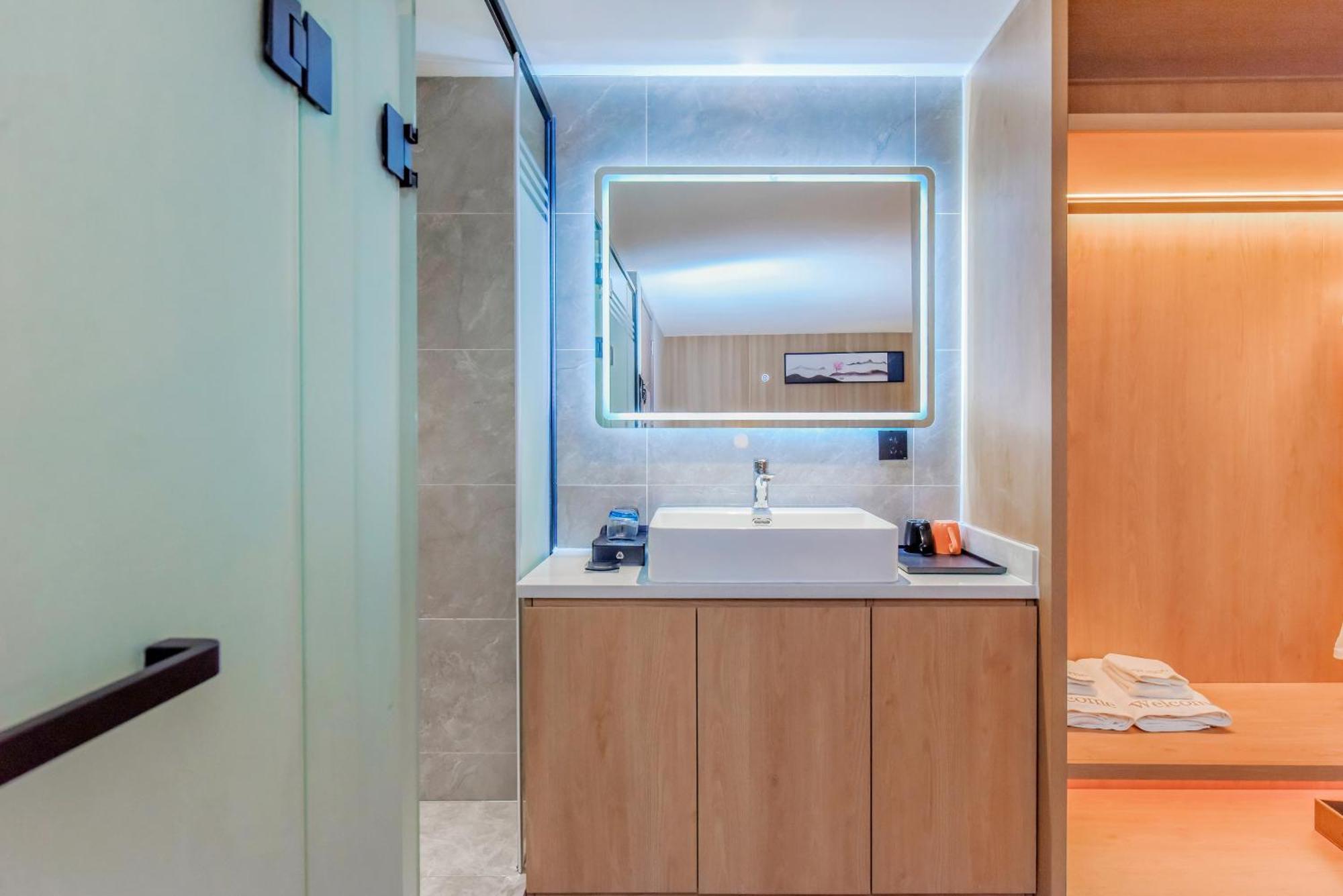 Hotel Shangpin - New Baiyun International Airport Flagship Store