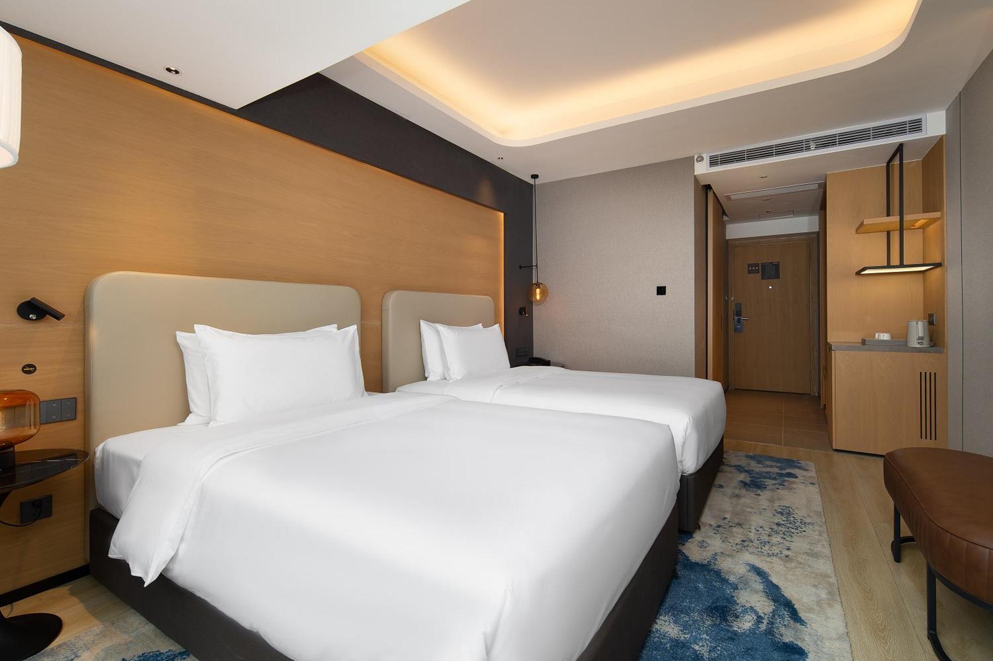 Hotel Langham Honor International Fair Complex Branch - Free Shuttle To Fair Complex During Fair Period & Free Mini Bar 4*