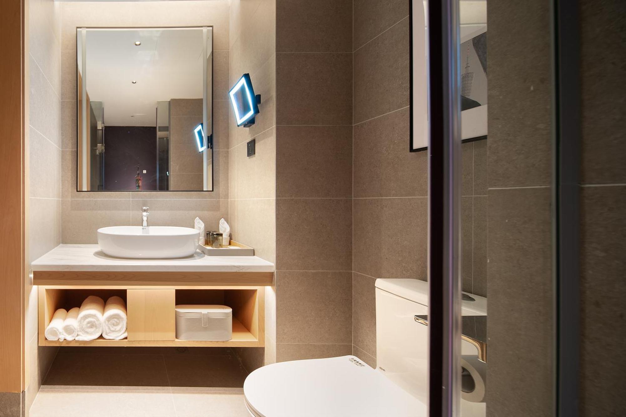 Langham Honor International Fair Complex Branch - Free Shuttle To Fair Complex During Fair Period & Free Mini Bar 4* Guangzhou