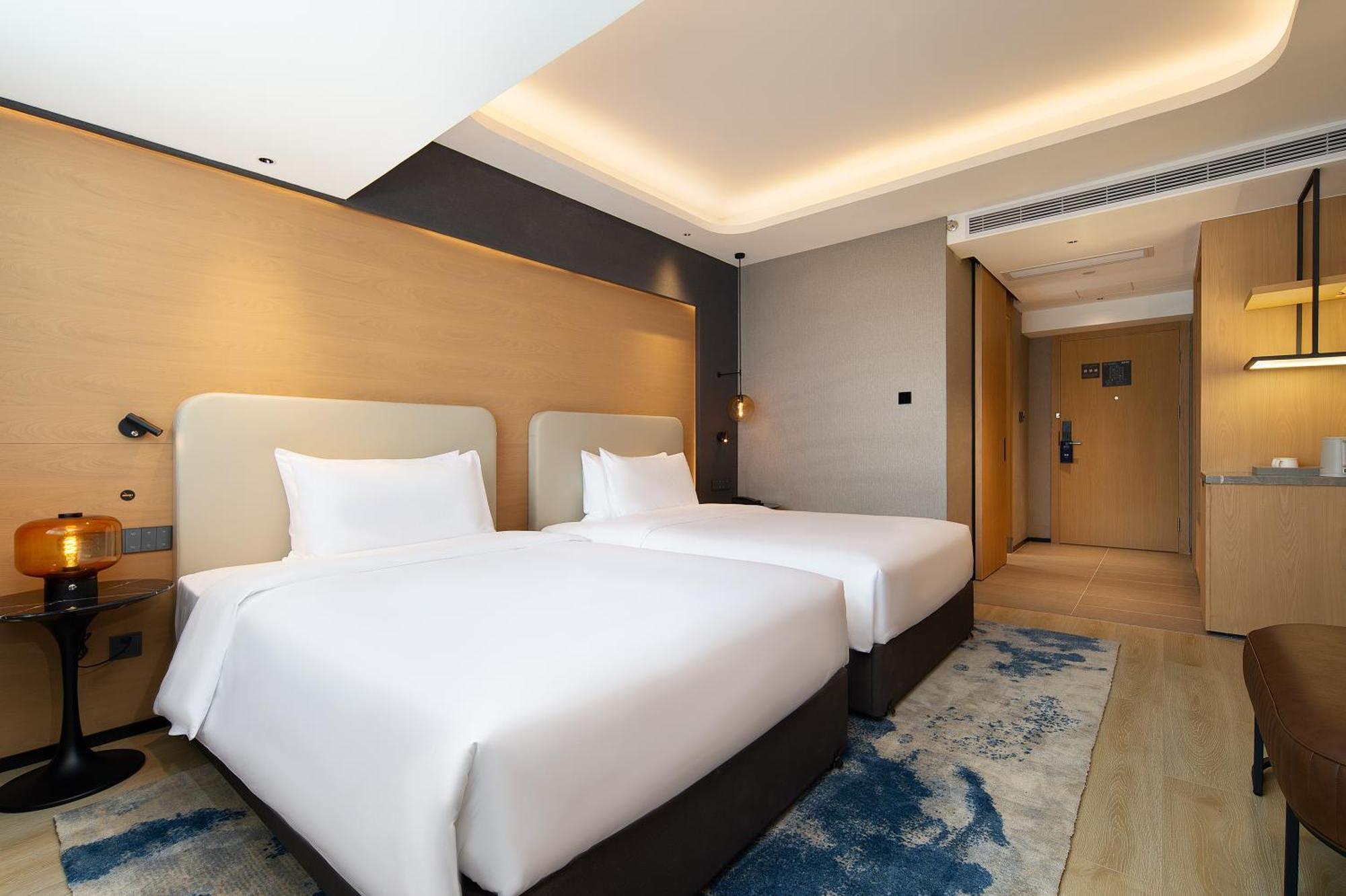 Langham Honor International Fair Complex Branch - Free Shuttle To Fair Complex During Fair Period & Free Mini Bar Hotel