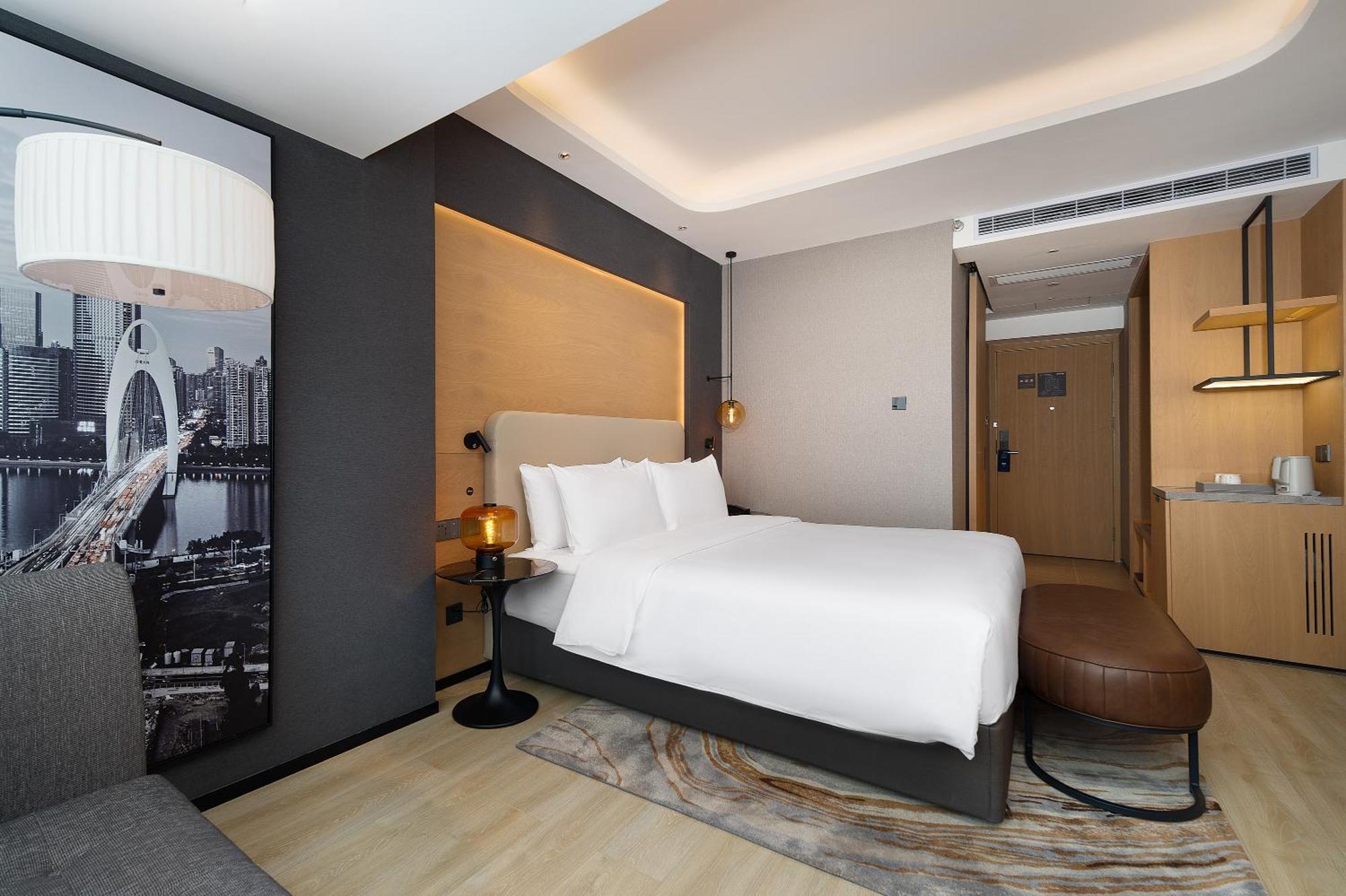 Hotel Langham Honor International Fair Complex Branch - Free Shuttle To Fair Complex During Fair Period & Free Mini Bar Guangzhou