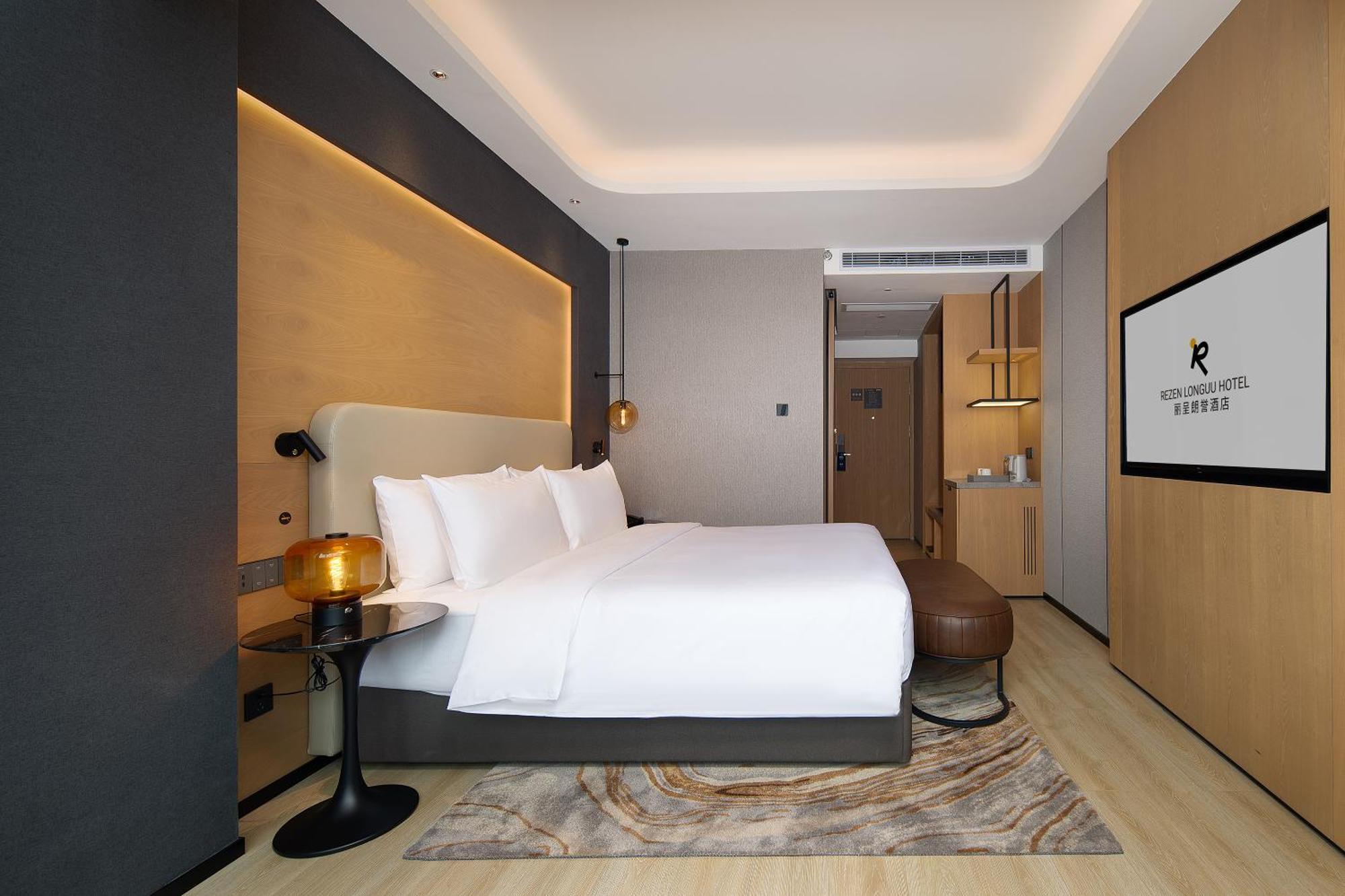 Langham Honor International Fair Complex Branch - Free Shuttle To Fair Complex During Fair Period & Free Mini Bar Guangzhou