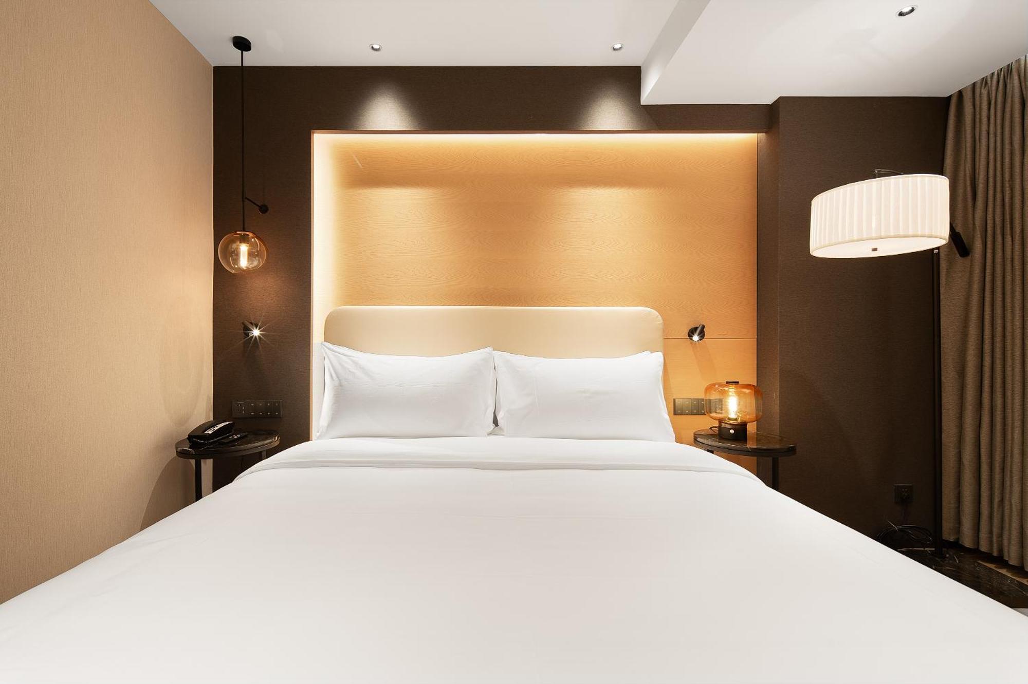 Langham Honor International Fair Complex Branch - Free Shuttle To Fair Complex During Fair Period & Free Mini Bar Hotel