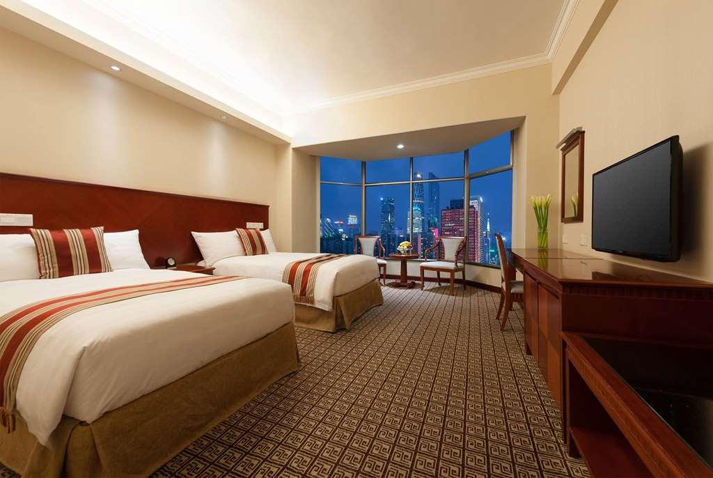 Ramada By Wyndham Pearl Guangzhou-canton Fair Free Shuttle Bus