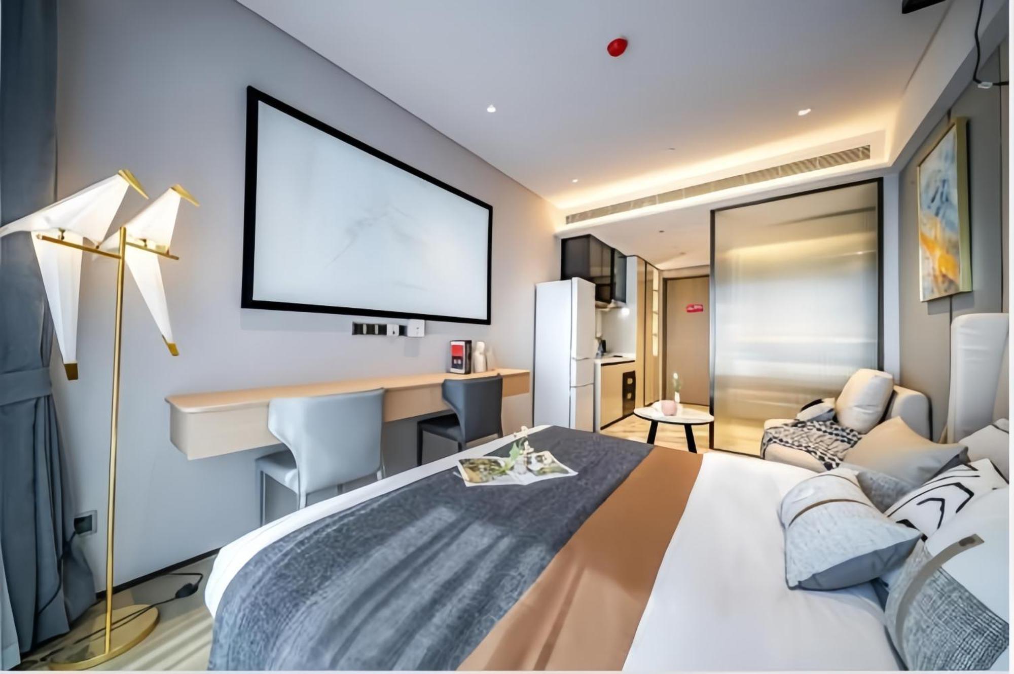 Raffles Executive - Huijin International Finance Center, Keyun Road Metro Station Branch-canton Fair Free Shuttle Hotel