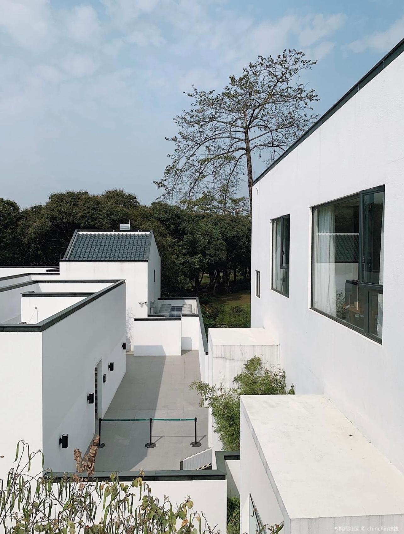 Kirine Hotel