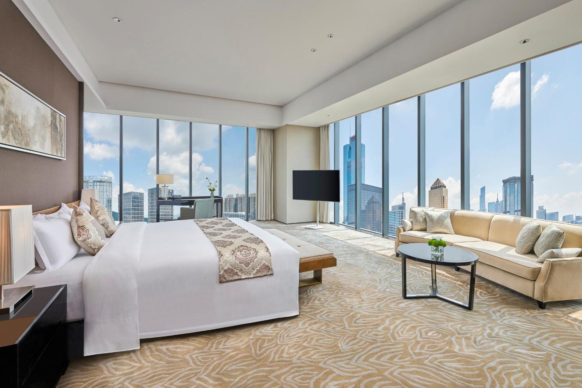 Hilton Tianhe: Fair Shuttle & Registration Hotel