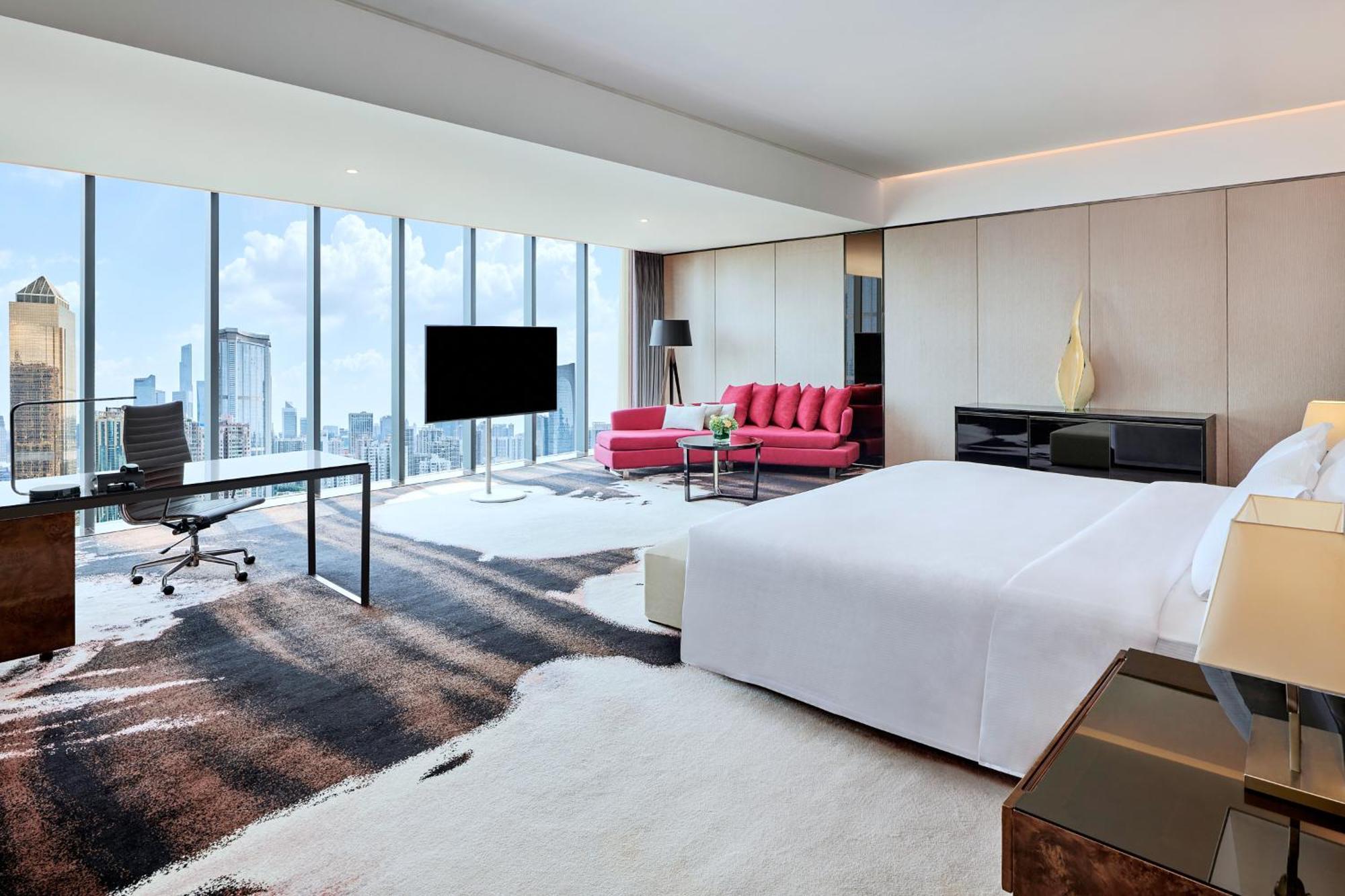 Hilton Tianhe: Fair Shuttle & Registration Hotel Guangzhou