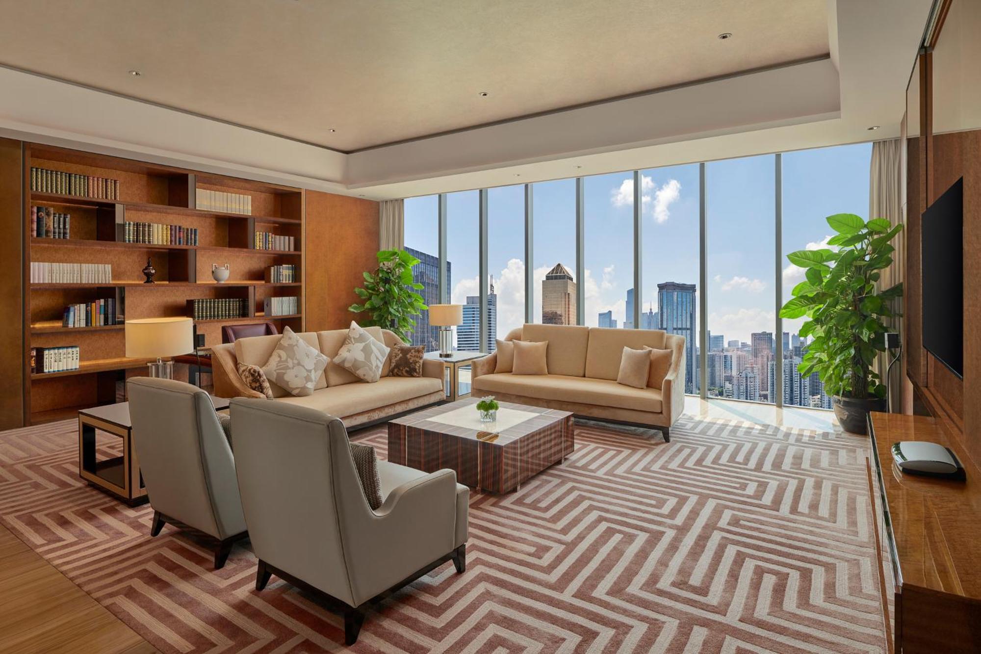 Hotel Hilton Tianhe: Fair Shuttle & Registration Guangzhou