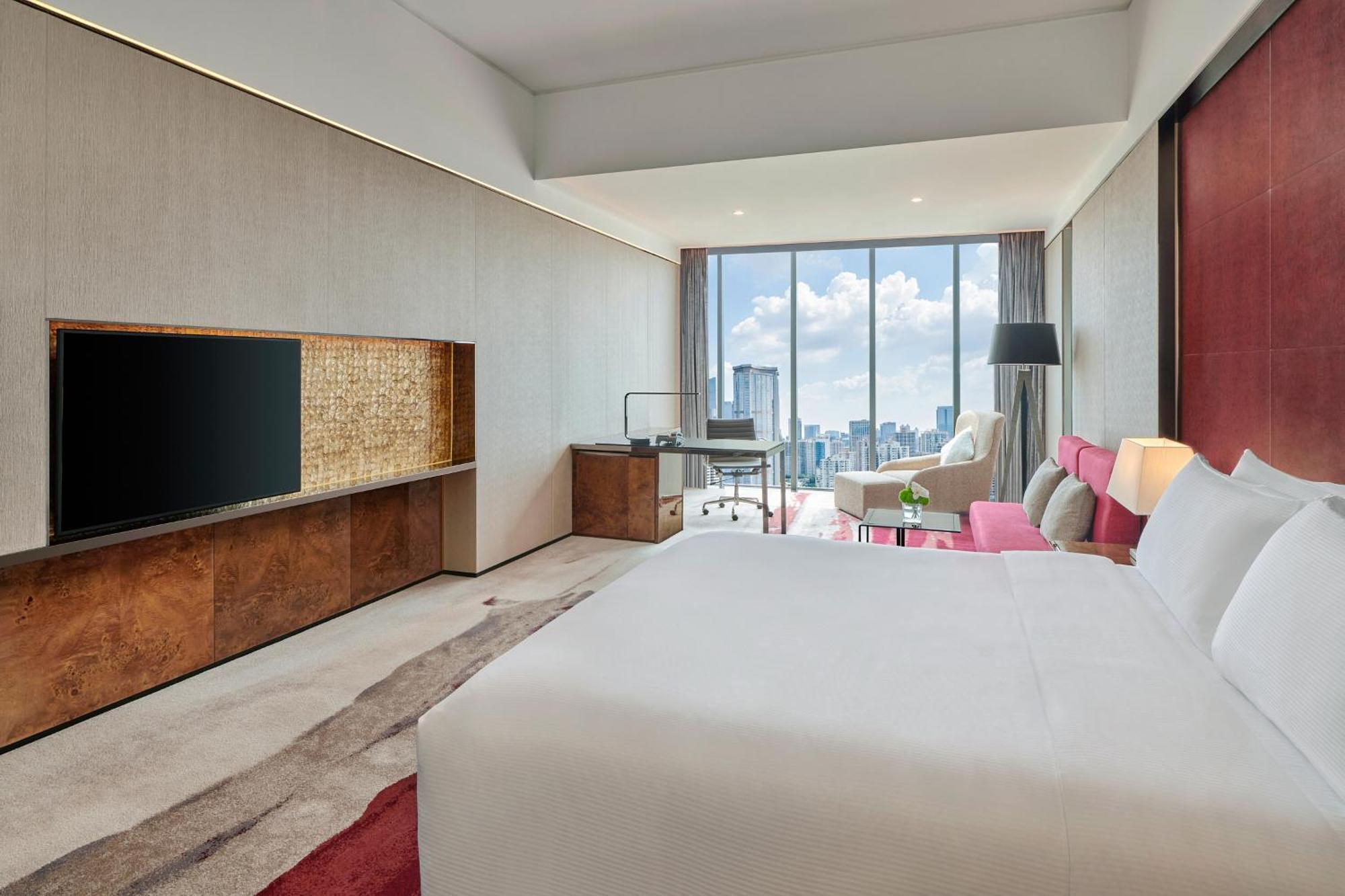 Hotel Hilton Tianhe: Fair Shuttle & Registration