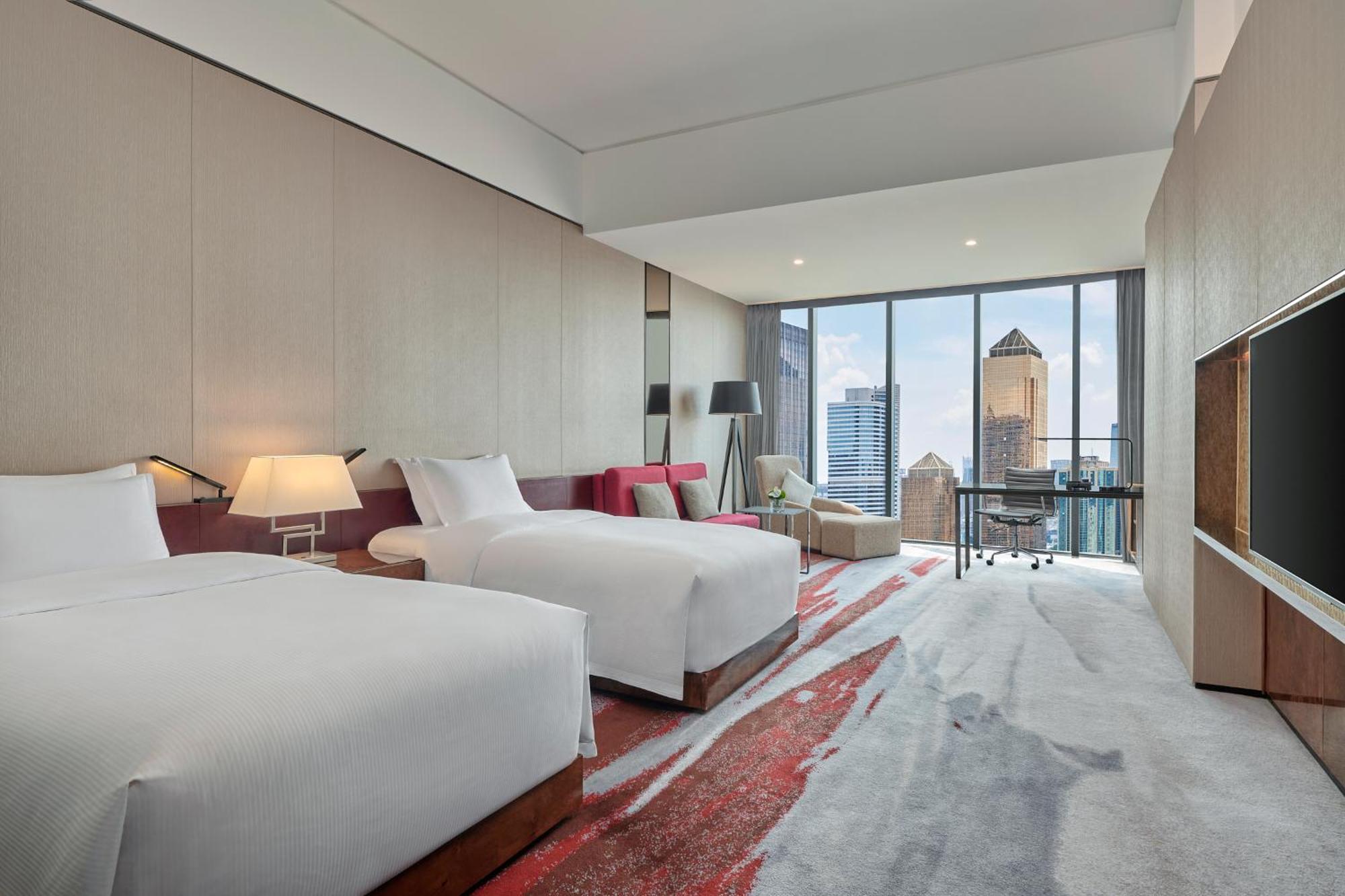 Hotel Hilton Tianhe: Fair Shuttle & Registration
