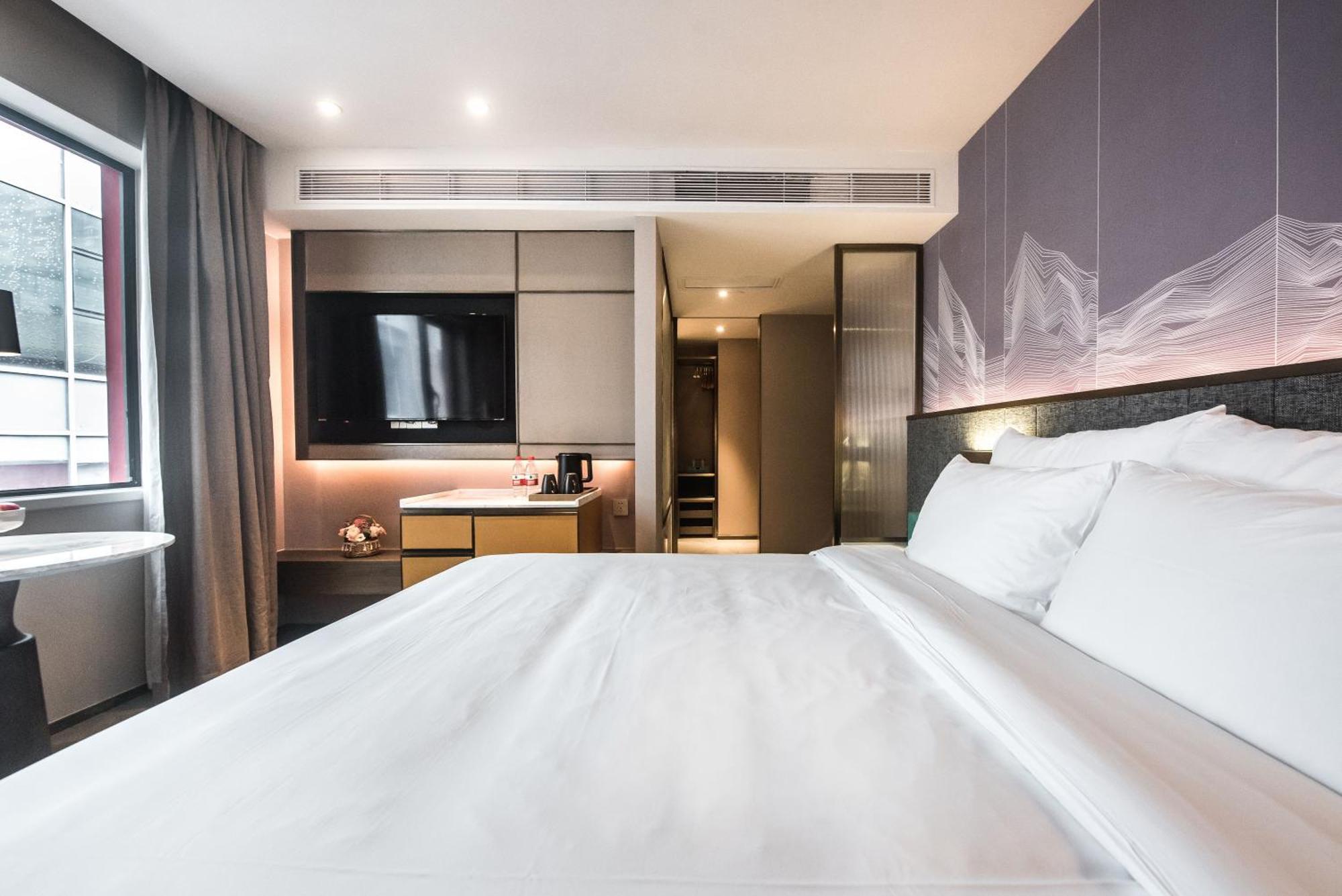 Ycity Aparthotel 4*