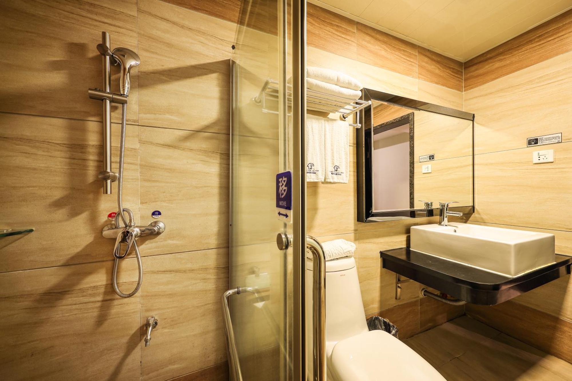 Bosheng International Baiyun International Airport Huadu Plaza Branch - Free Deliver Service To Baiyun International Airport & Free Deliver Service To Fair Complex During Fair Period Hotel Canton