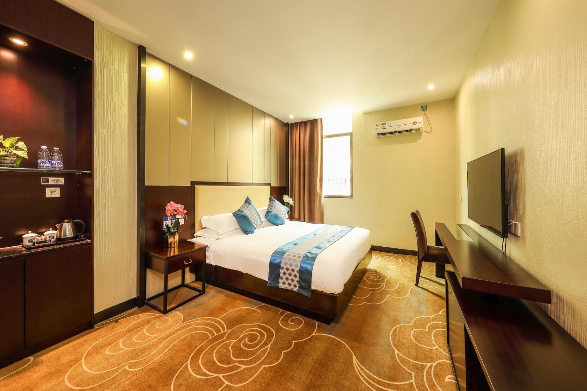 Bosheng International Baiyun International Airport Huadu Plaza Branch - Free Deliver Service To Baiyun International Airport & Free Deliver Service To Fair Complex During Fair Period 3*