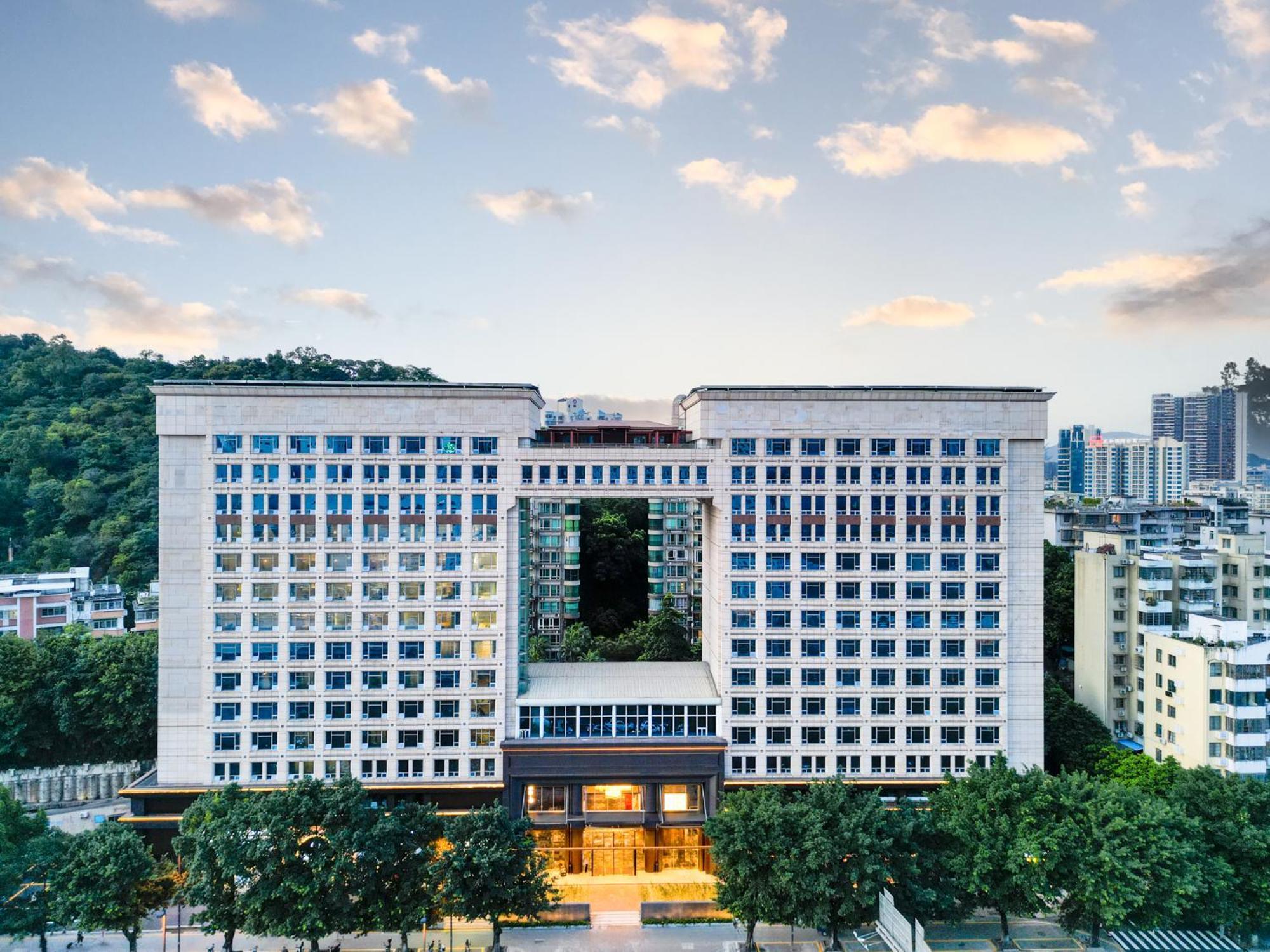 Yueta E-sports Hotel-10min To East Railway Station&entrance Exit J Of Line 3 Aparthotel 3*