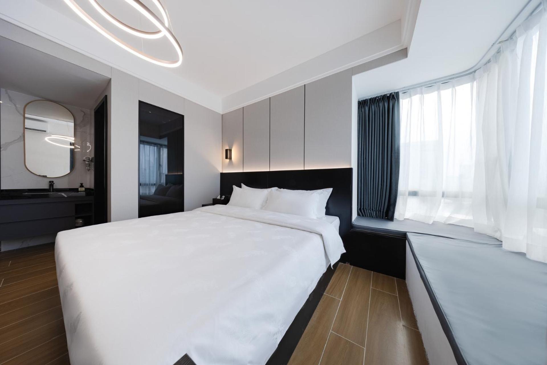 Yoomanjoo - Taikoo Hui Zhengjia Plaza Shipaiqiao Metro Station Branch - Fair 4*