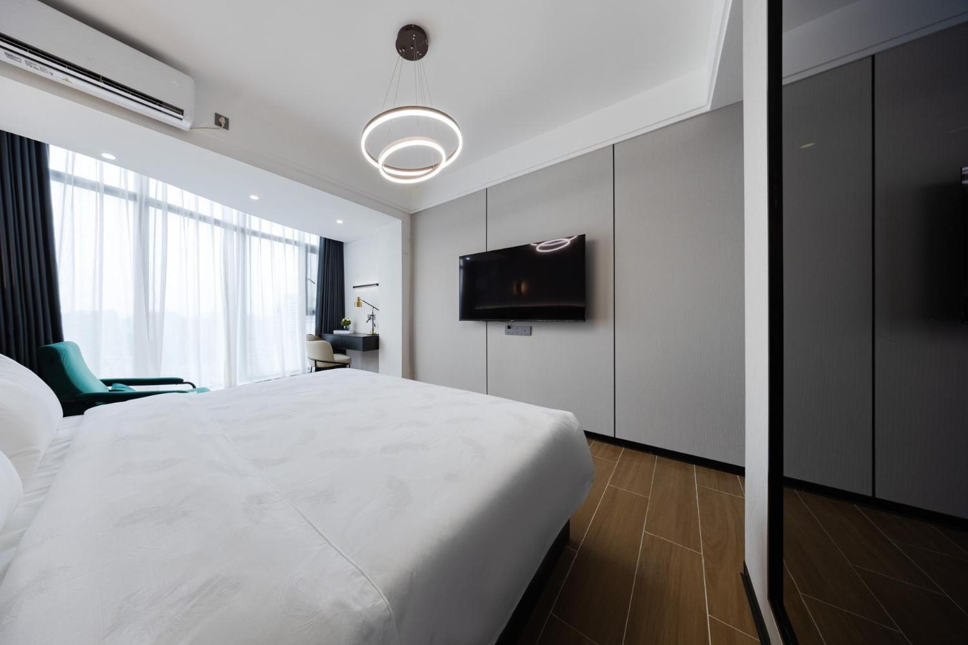 Hotel Yoomanjoo - Taikoo Hui Zhengjia Plaza Shipaiqiao Metro Station Branch - Fair 4*