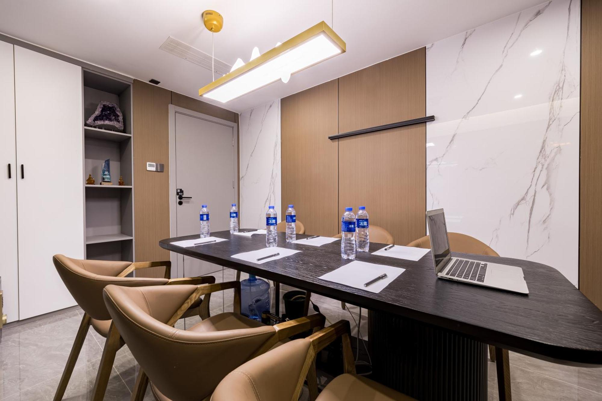 Hotel Yoomanjoo - Taikoo Hui Zhengjia Plaza Shipaiqiao Metro Station Branch - Fair 4*