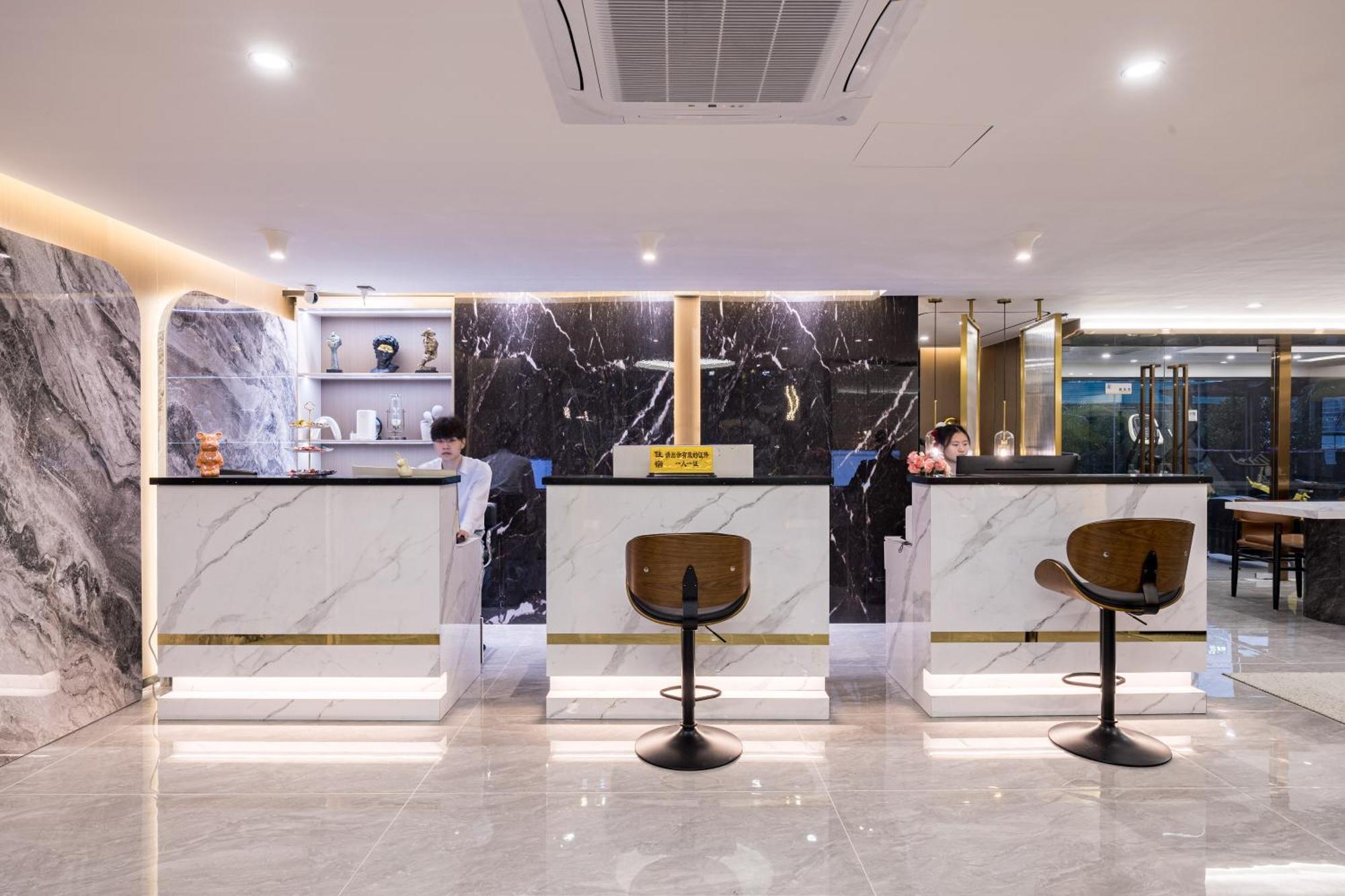 Yoomanjoo - Taikoo Hui Zhengjia Plaza Shipaiqiao Metro Station Branch - Fair 4*