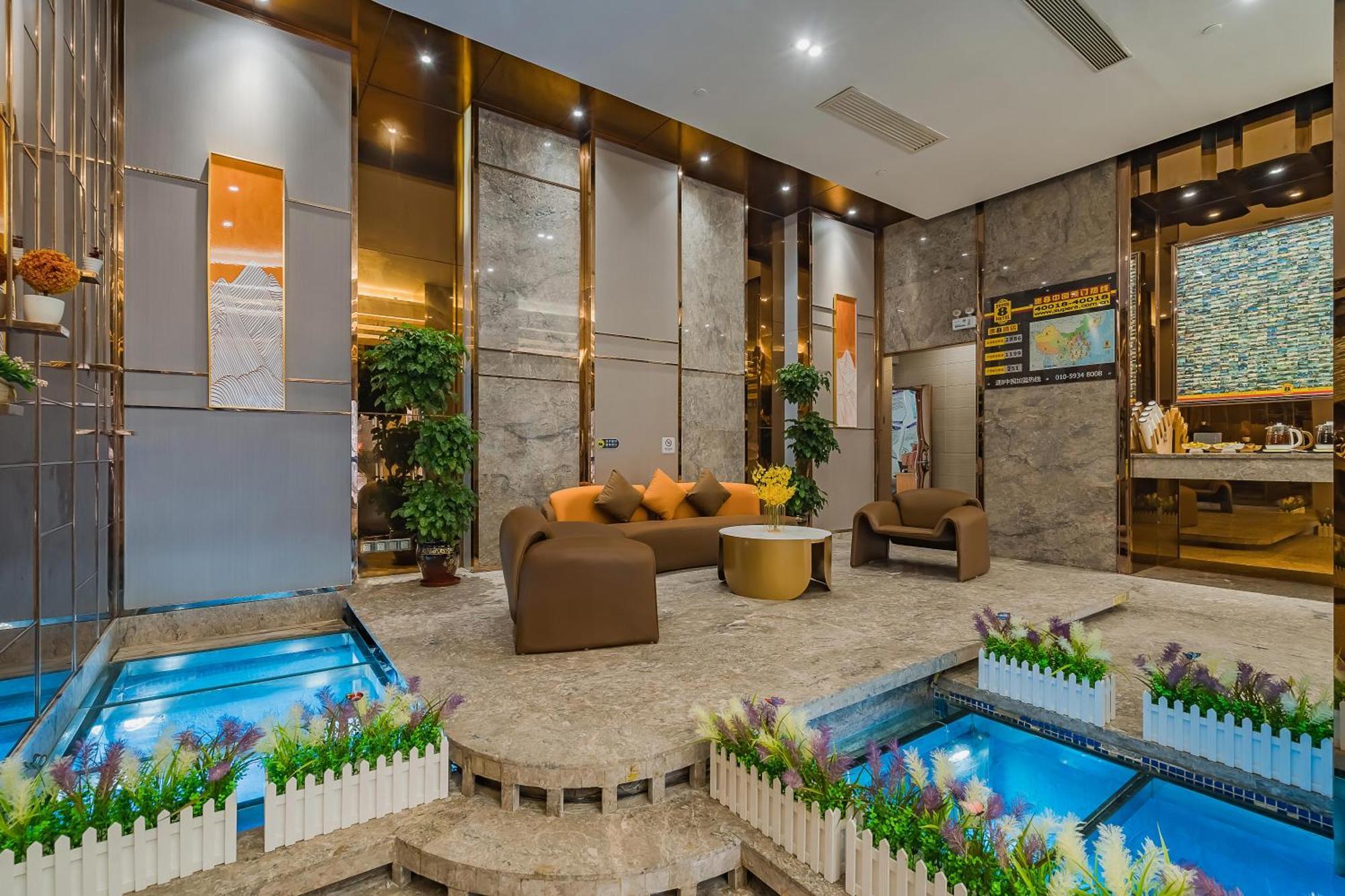Super 8 Select Railway Station Xicun Subway Station Hotel 3*