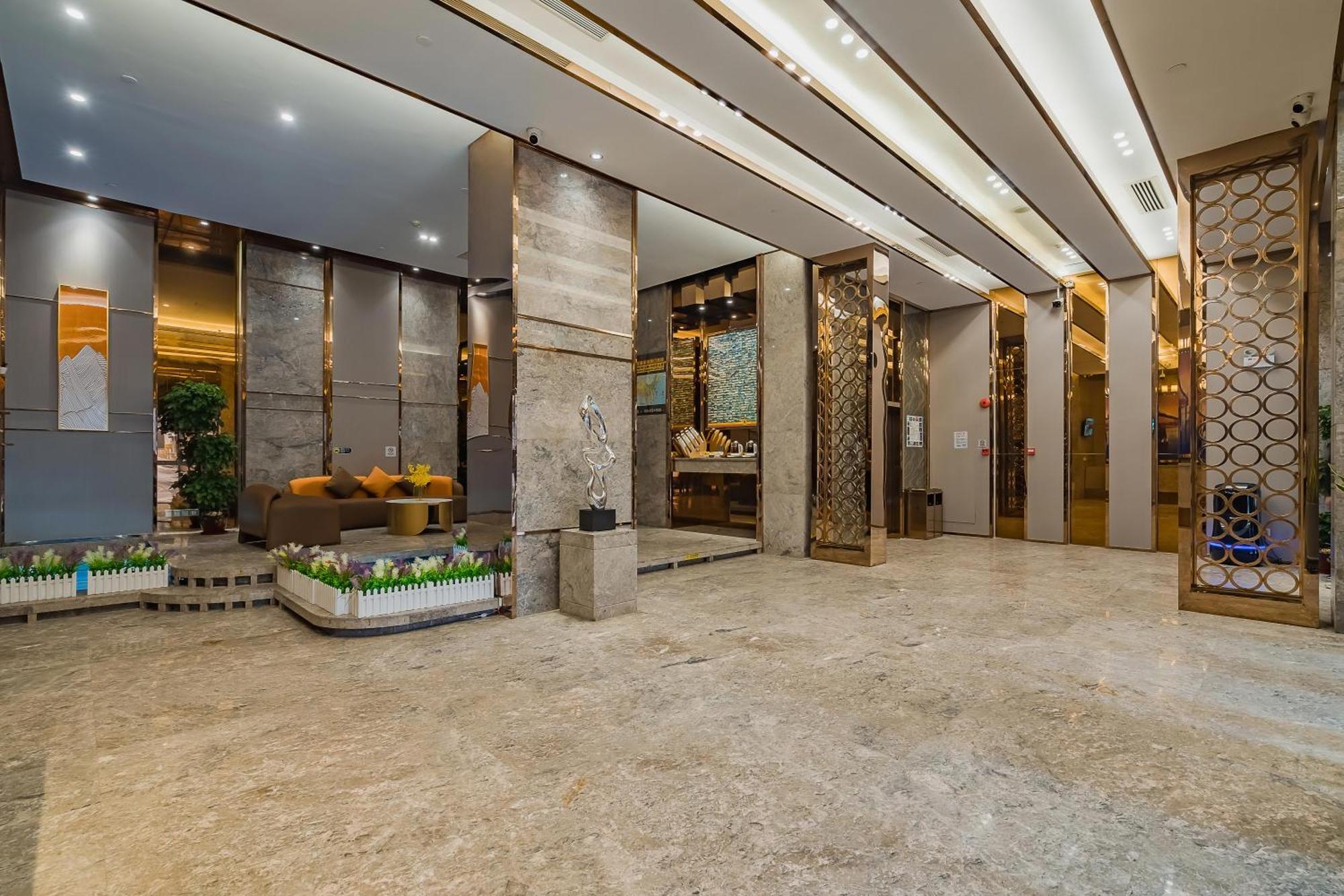 Hotel Super 8 Select Railway Station Xicun Subway Station 3*