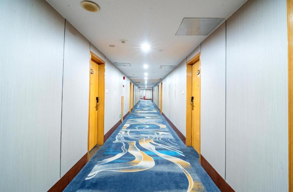Nanfang Dasha Hotel 2*
