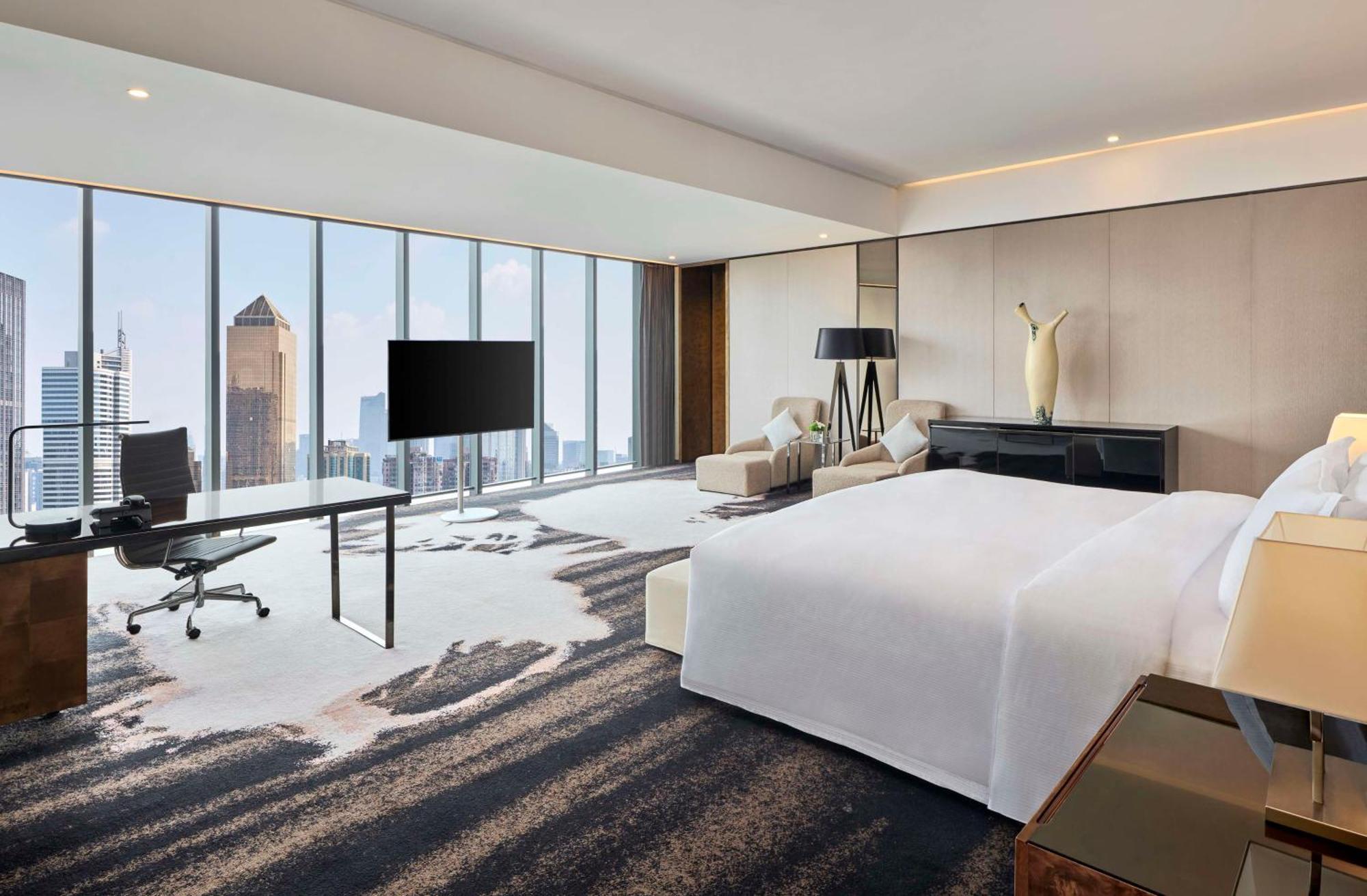 Hilton Tianhe: Fair Shuttle & Registration Hotel 5*