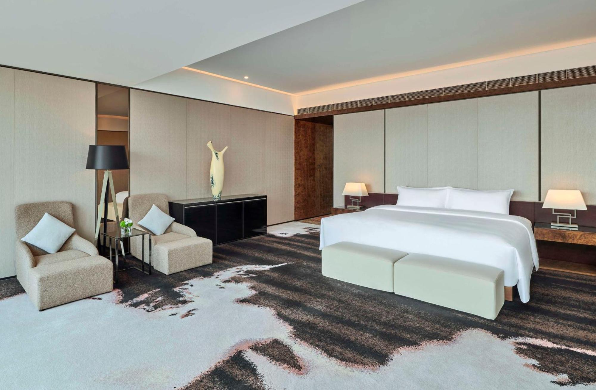 Hilton Tianhe: Fair Shuttle & Registration Hotel Guangzhou