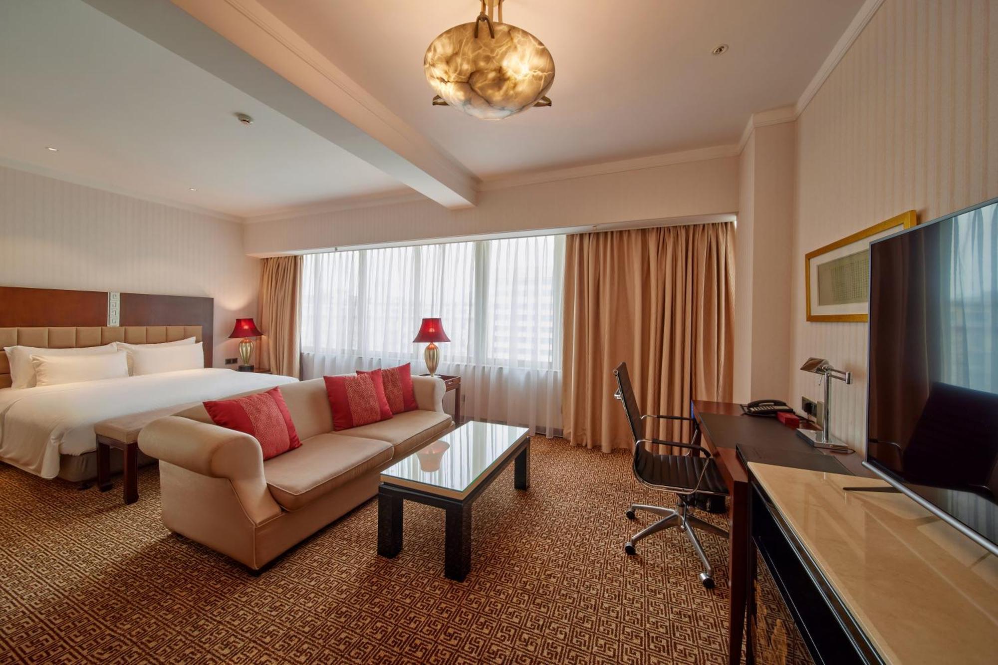 Hotel Dong Fang - Free Shuttle Bus To Fair Complex & Overseas Buyer Registration Services Guangzhou