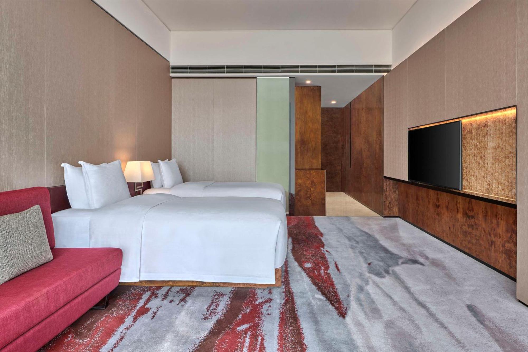 Hotel Hilton Tianhe: Fair Shuttle & Registration Guangzhou
