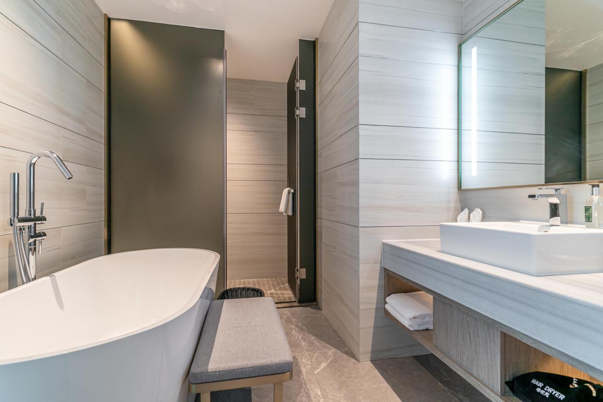 Hotel Jun Ming Happy World Yishang Hotel, Guangzhou