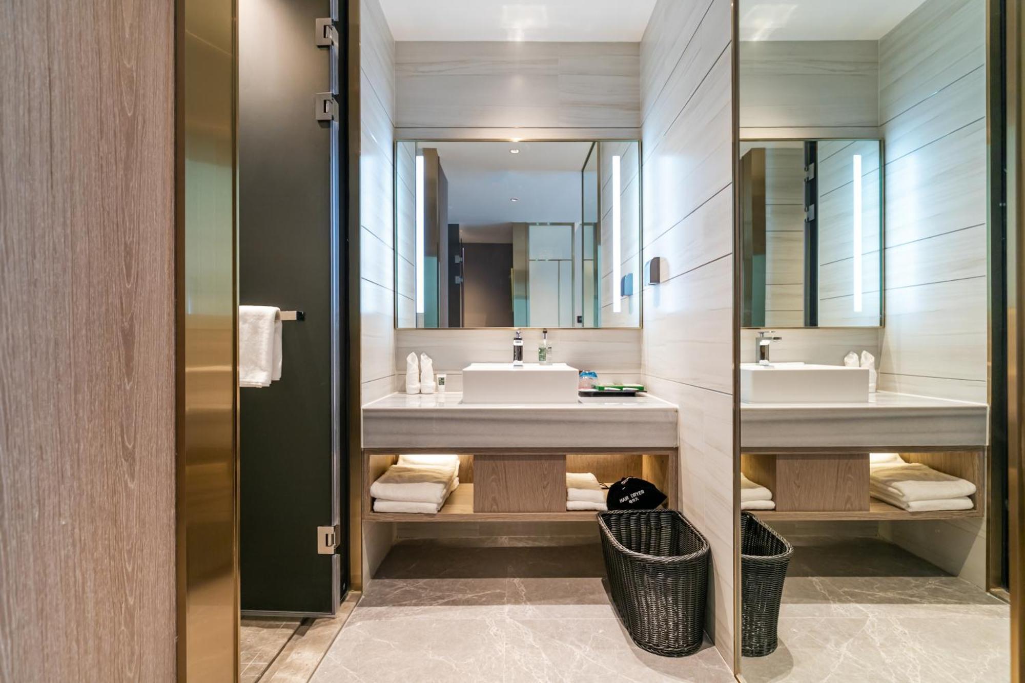 Jun Ming Happy World Yishang Hotel, Hotel Guangzhou