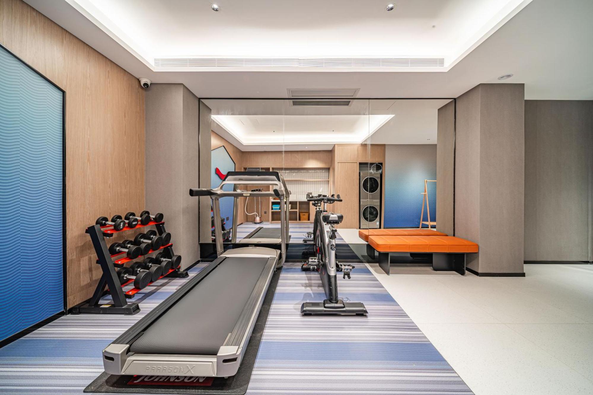 Echarm Baiyun Station Julong Metro Station Hotel