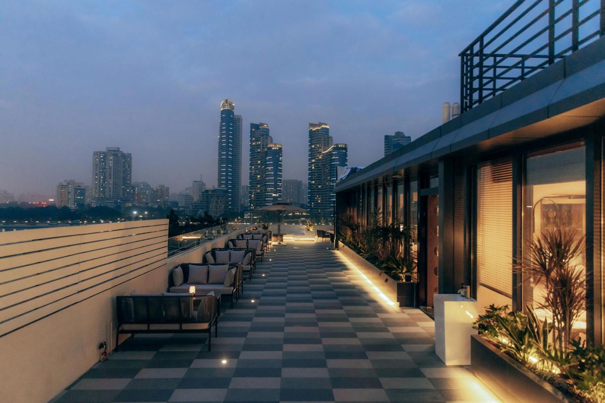 Shamian Island Yatland Hotel