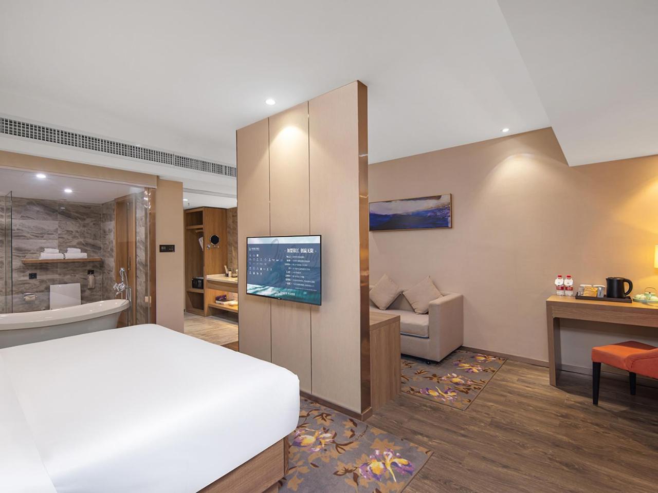 Hotel Baiyun Airport Renhe Cornet International Chain 4*