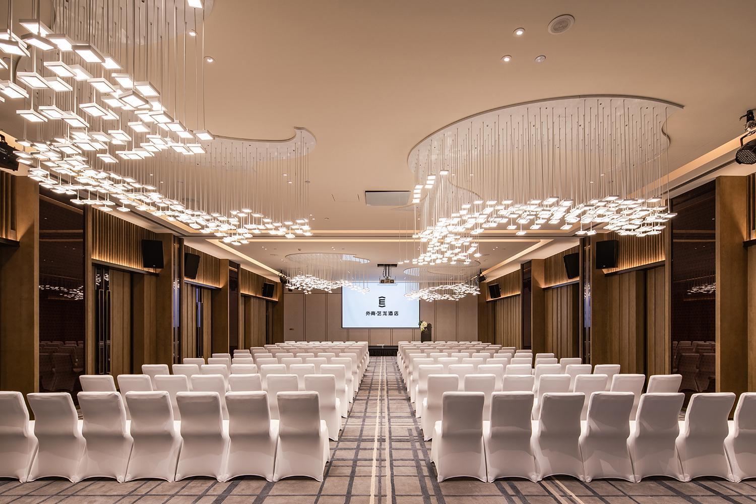 Imperial Traders Elong - Free Shuttle Bus To Fair Complex & Overseas Buyer Registration Services 5* Guangzhou