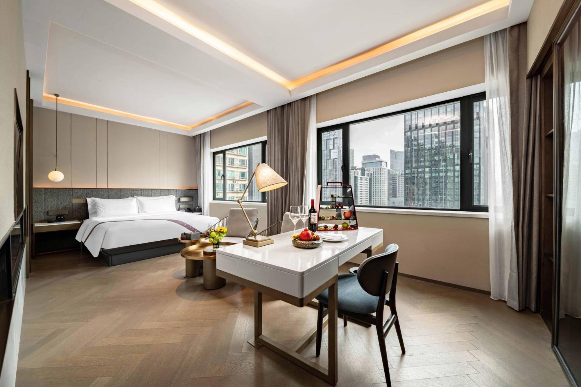 Imperial Traders Elong - Free Shuttle Bus To Fair Complex & Overseas Buyer Registration Services Guangzhou