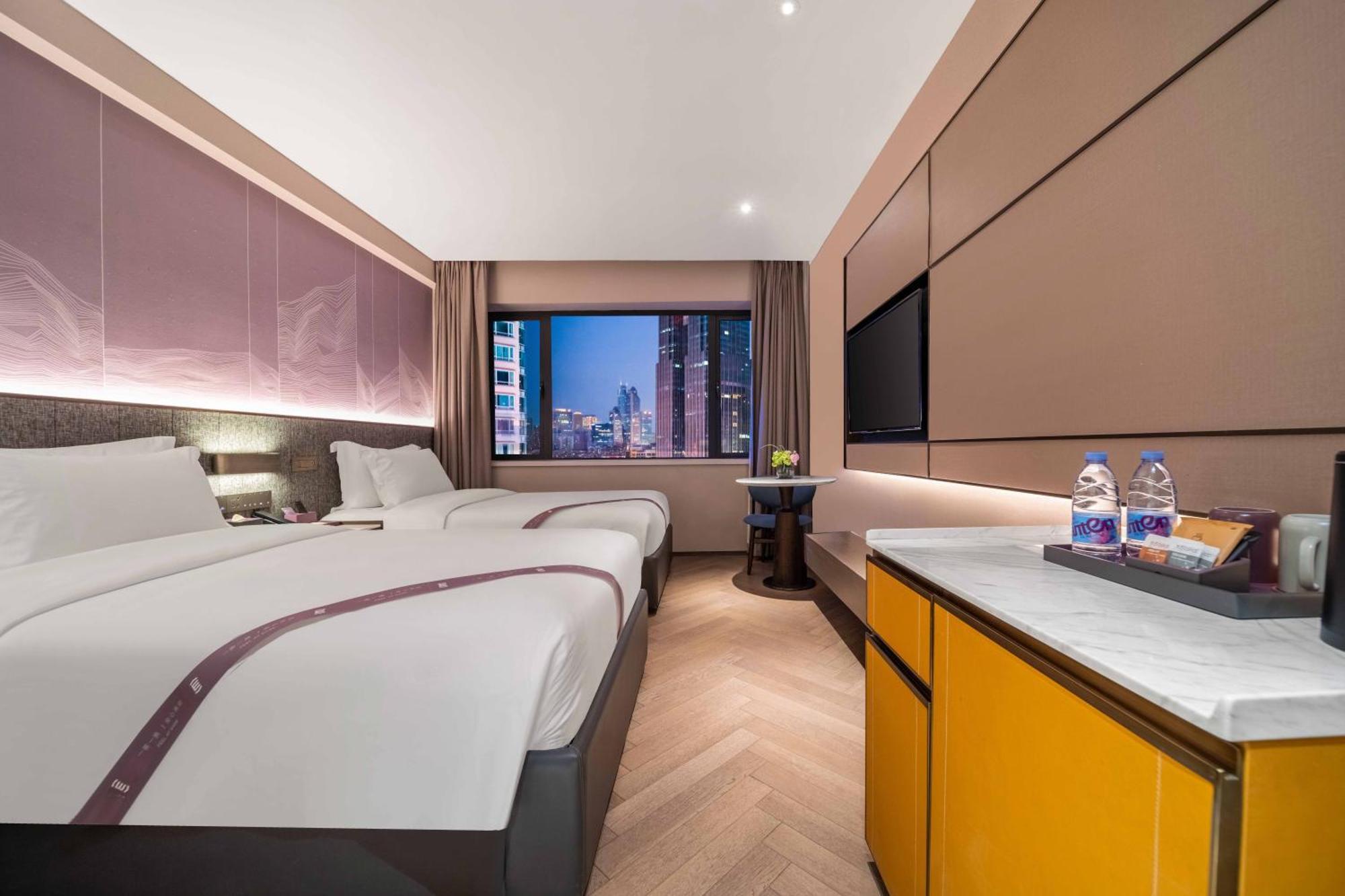 Imperial Traders Elong - Free Shuttle Bus To Fair Complex & Overseas Buyer Registration Services Hotel 5*