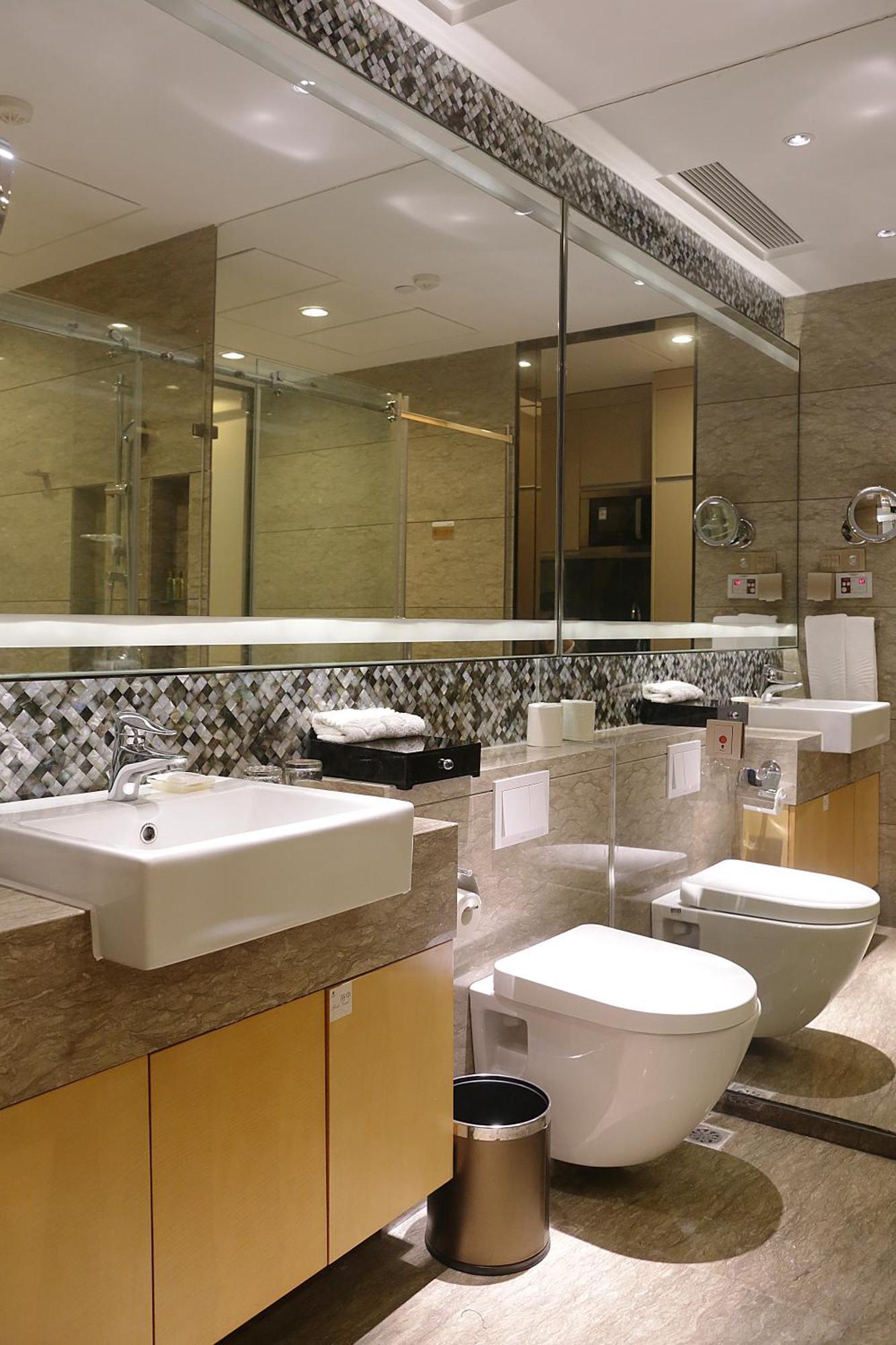 Vaperse Zhujiang New Town - Free Shuttle Bus During Fair Hotel 5*
