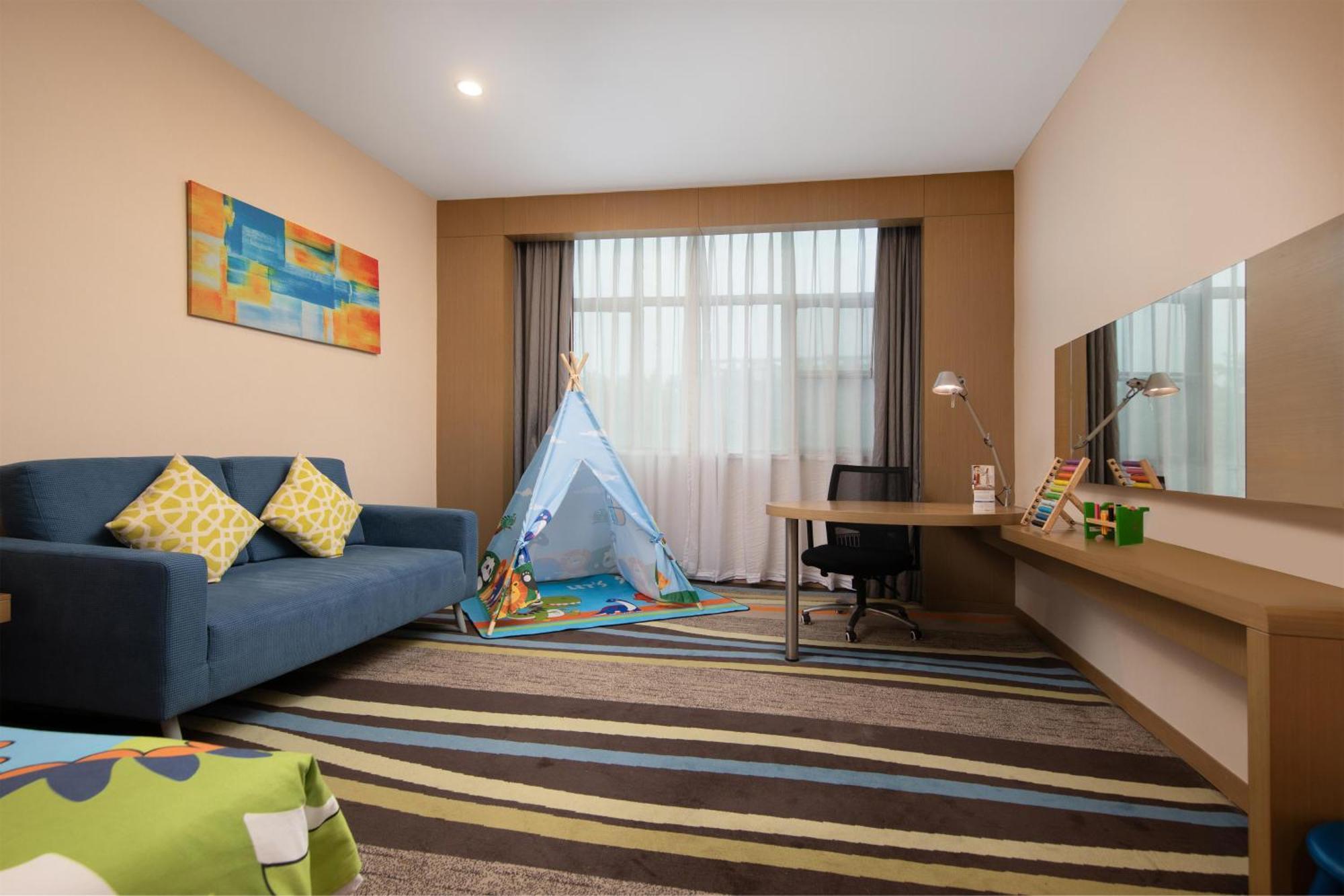 Guangzhou Baiyun Airport Rejoice By Argyle Hotel Rehe Metro Exit B --Free Shuttle Bus Is Provided During The 137Th Canton Fair Hotel Guangzhou