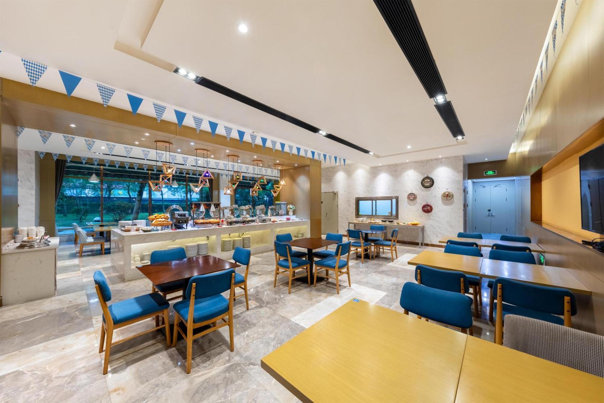 Hotel Guangzhou Baiyun Airport Rejoice By Argyle Hotel Rehe Metro Exit B --Free Shuttle Bus Is Provided During The 137Th Canton Fair Guangzhou