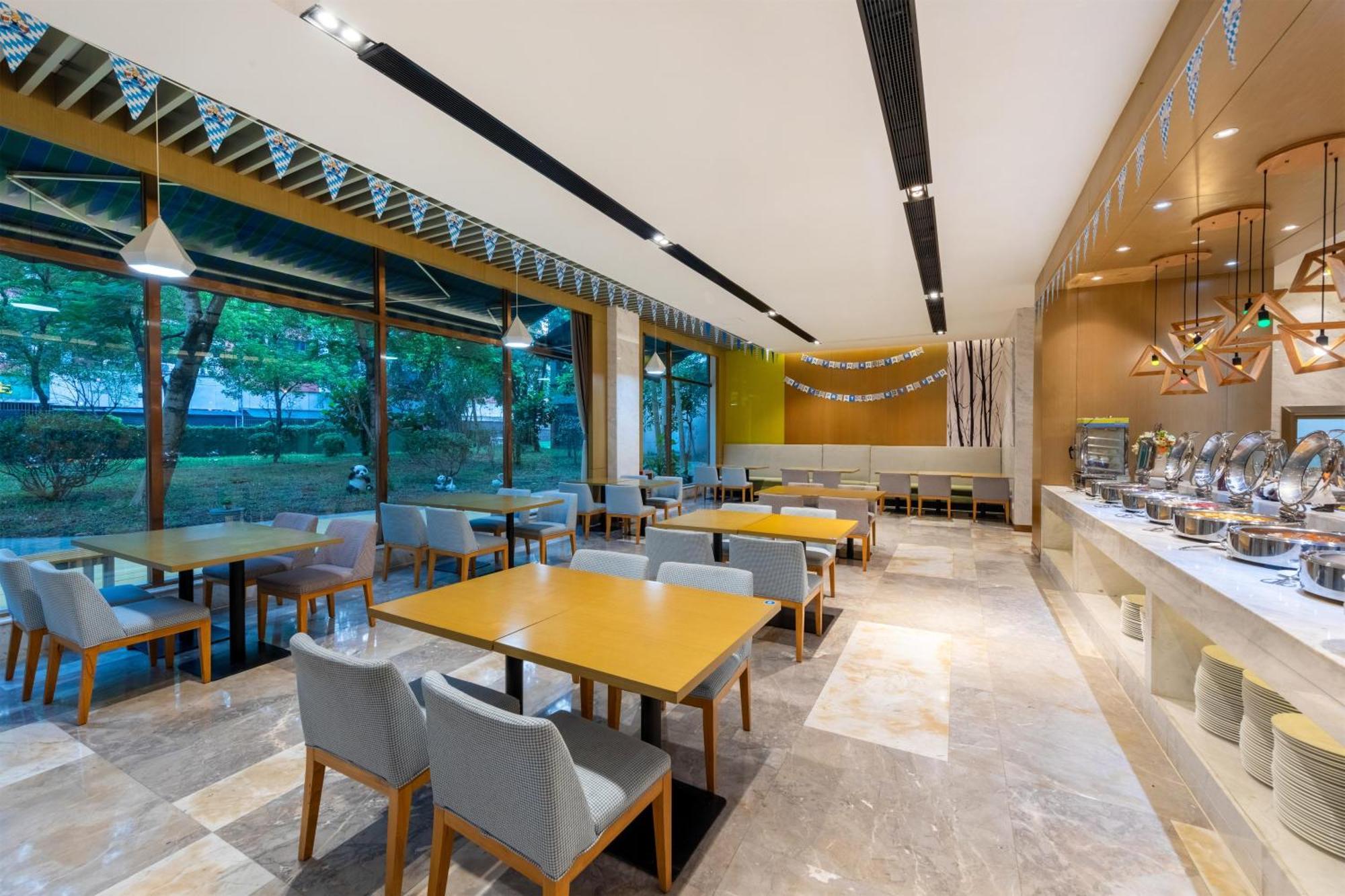 Guangzhou Baiyun Airport Rejoice By Argyle Hotel Rehe Metro Exit B --Free Shuttle Bus Is Provided During The 137Th Canton Fair Hotel