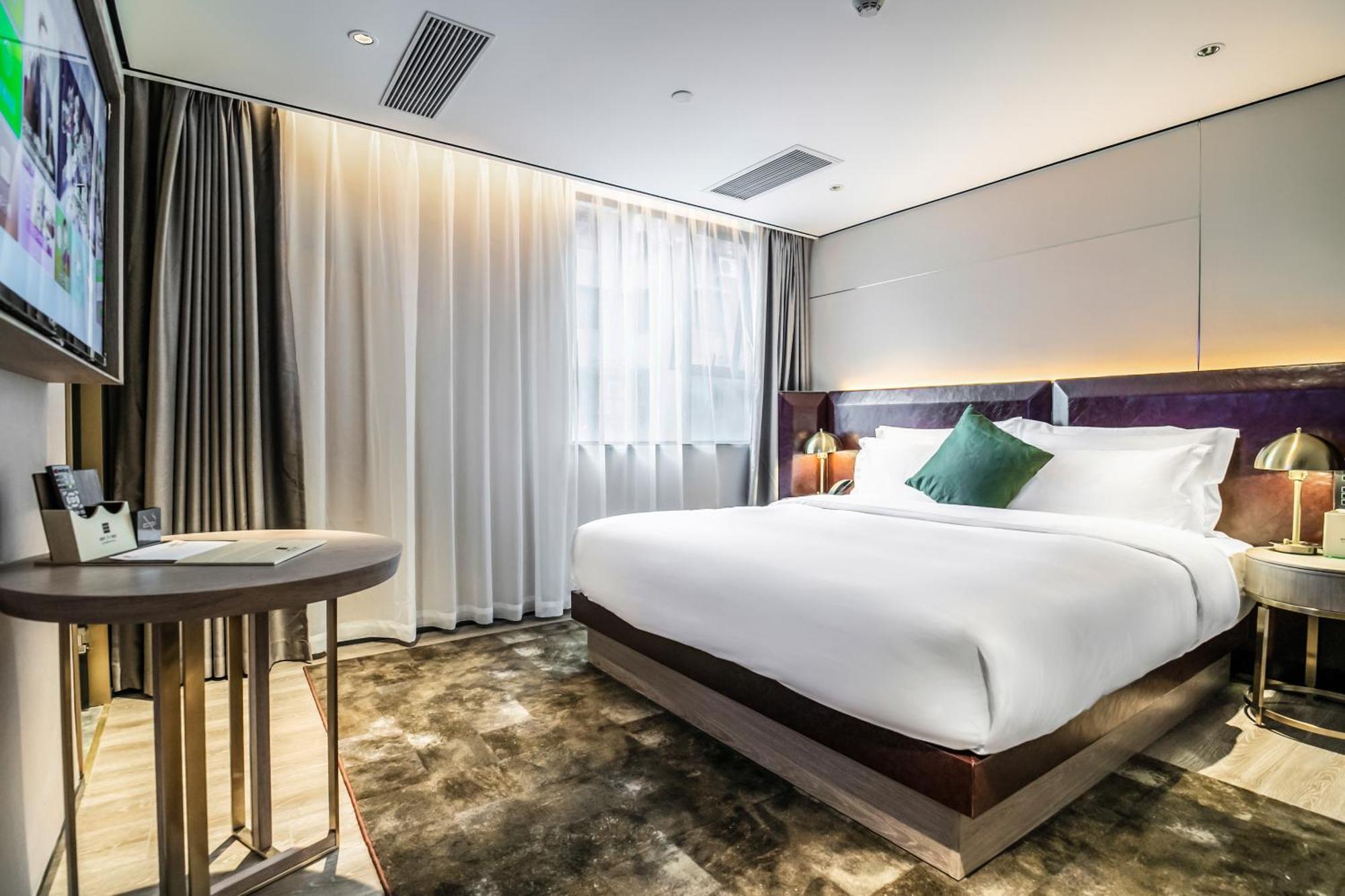 Echarm Beijing Road Pedestrian Street Dafo Ancient Temple Hotel 3*