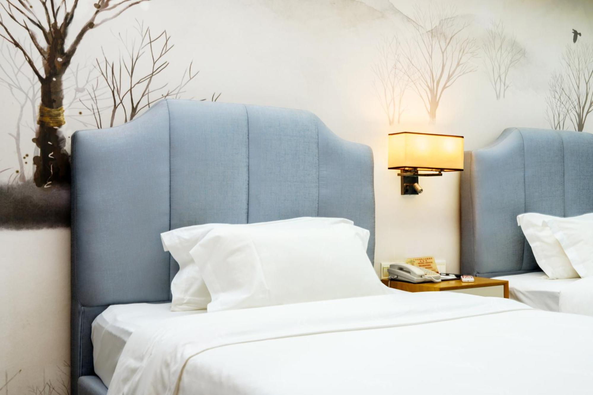 Holiday Villa Hotel Guangzhou