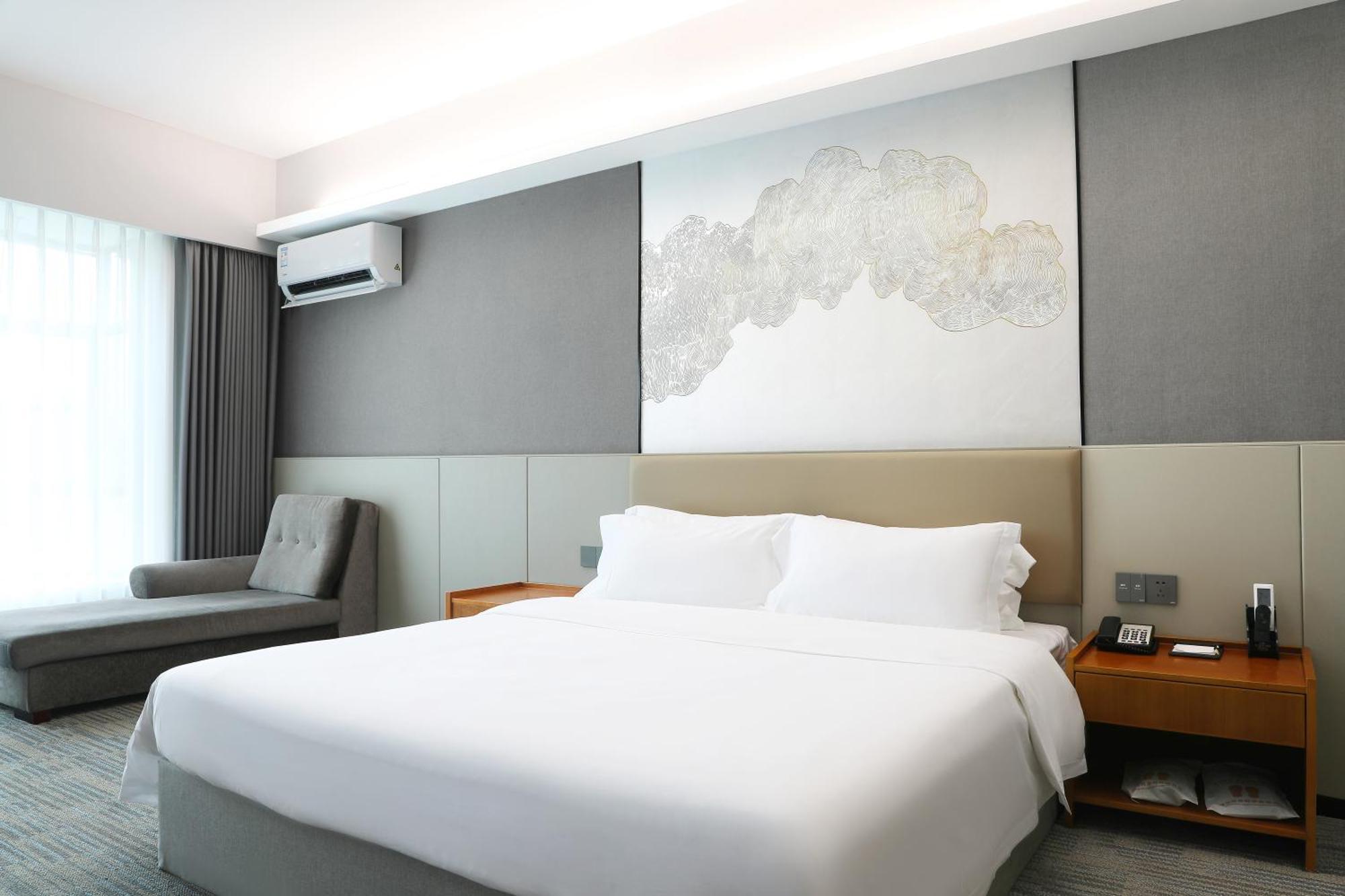 Hotel Holiday Villa